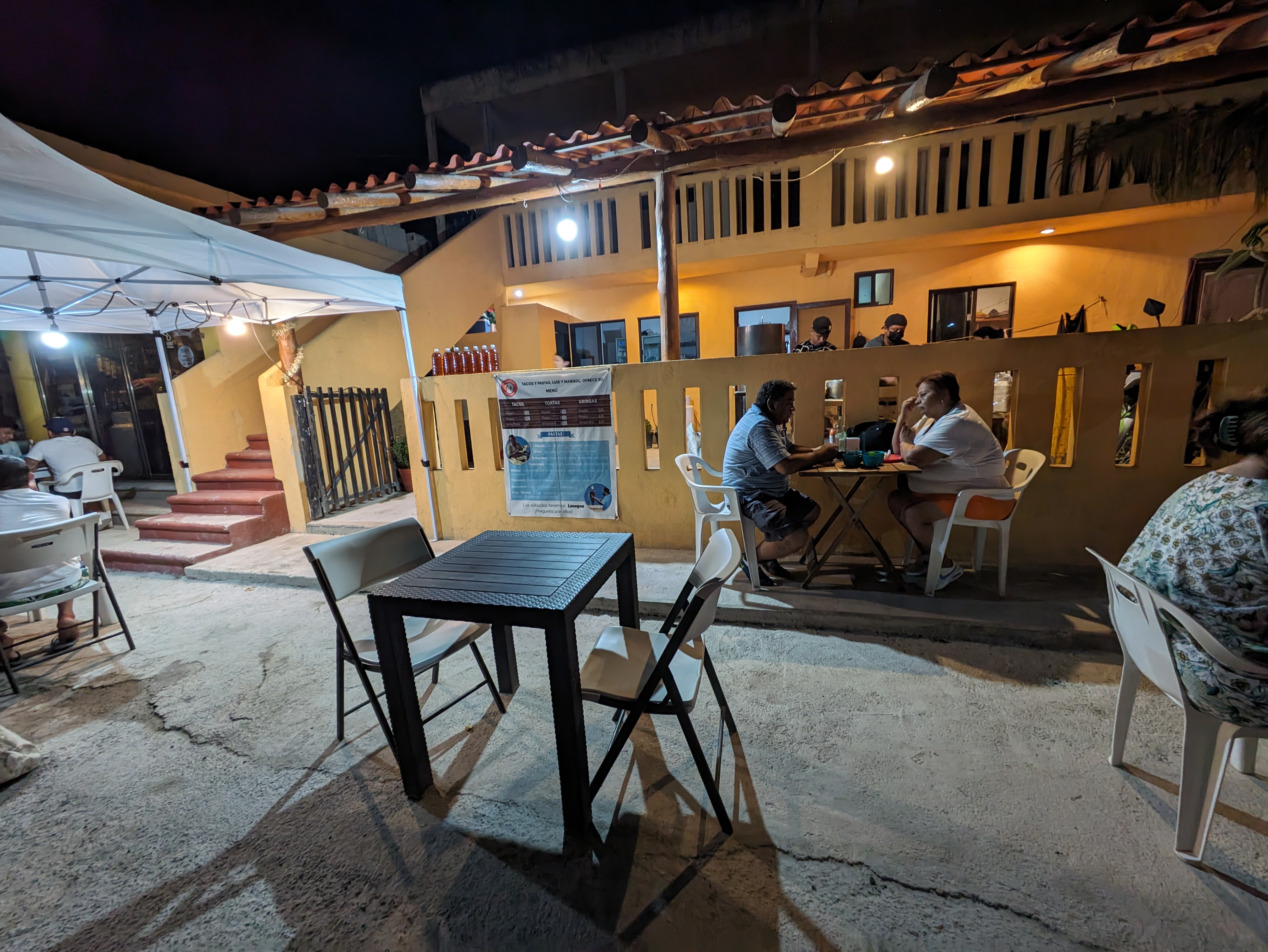 Tacos y Pastas, Luis y Marisol image 4