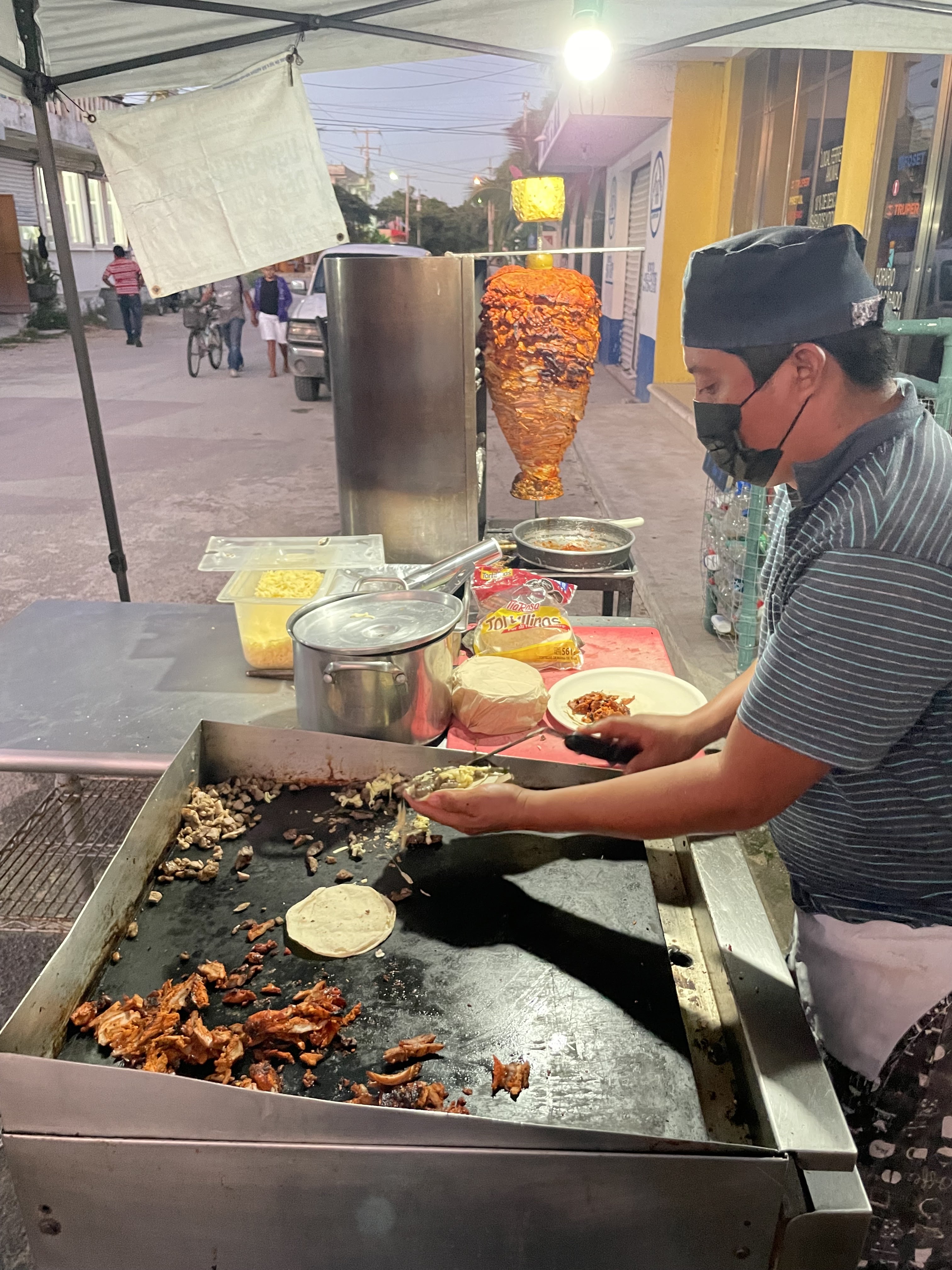 Tacos y Pastas, Luis y Marisol image 5