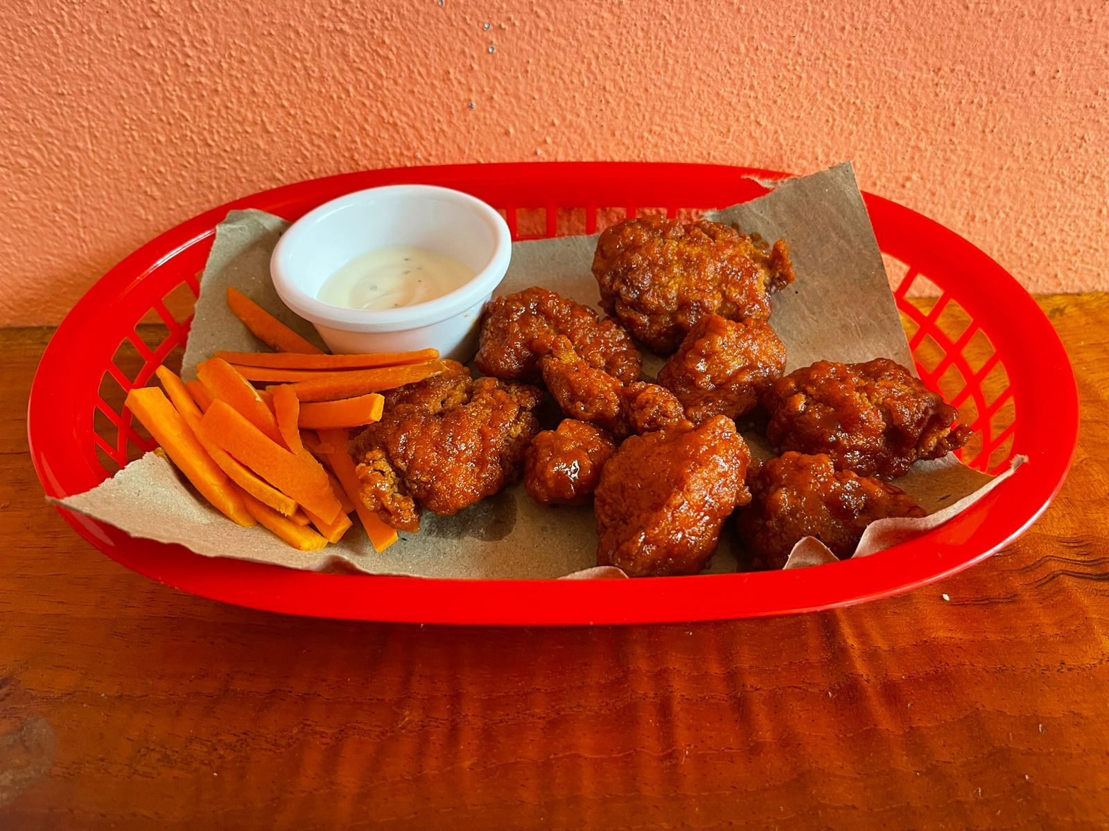 "El Mirador: Burgs & Wings" image 2