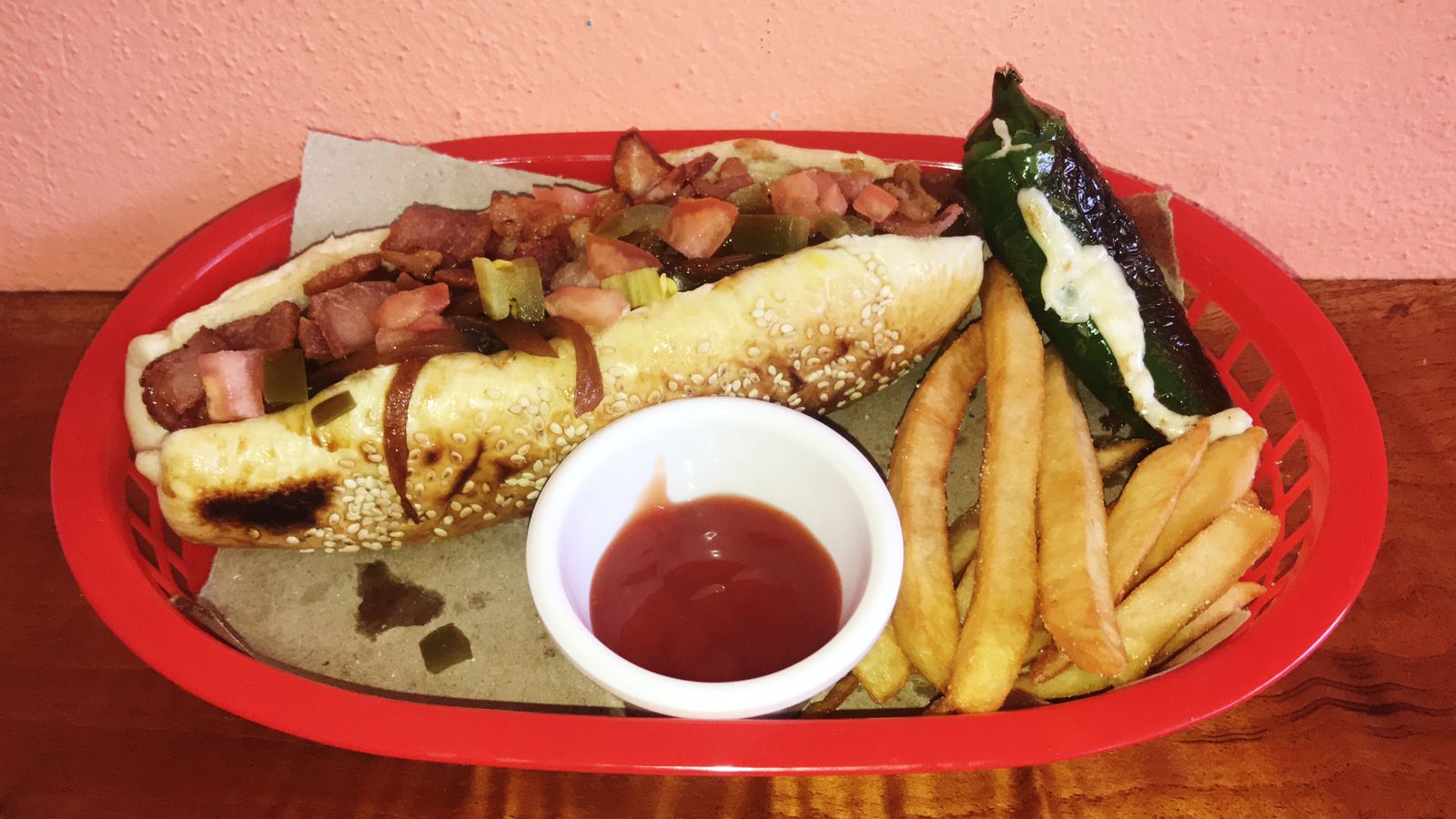 "El Mirador: Burgs & Wings" image 3