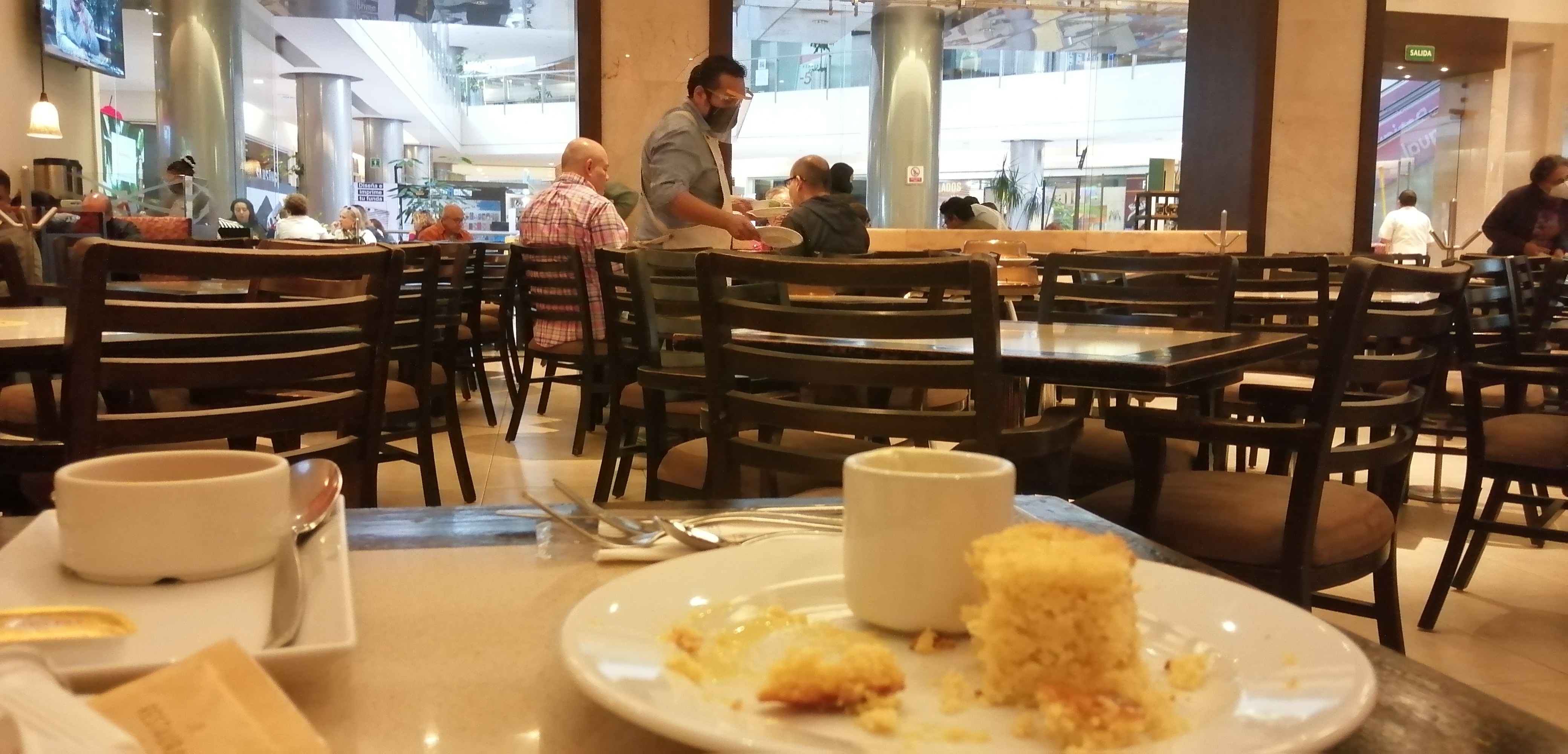 El Restaurante Palacio image 6