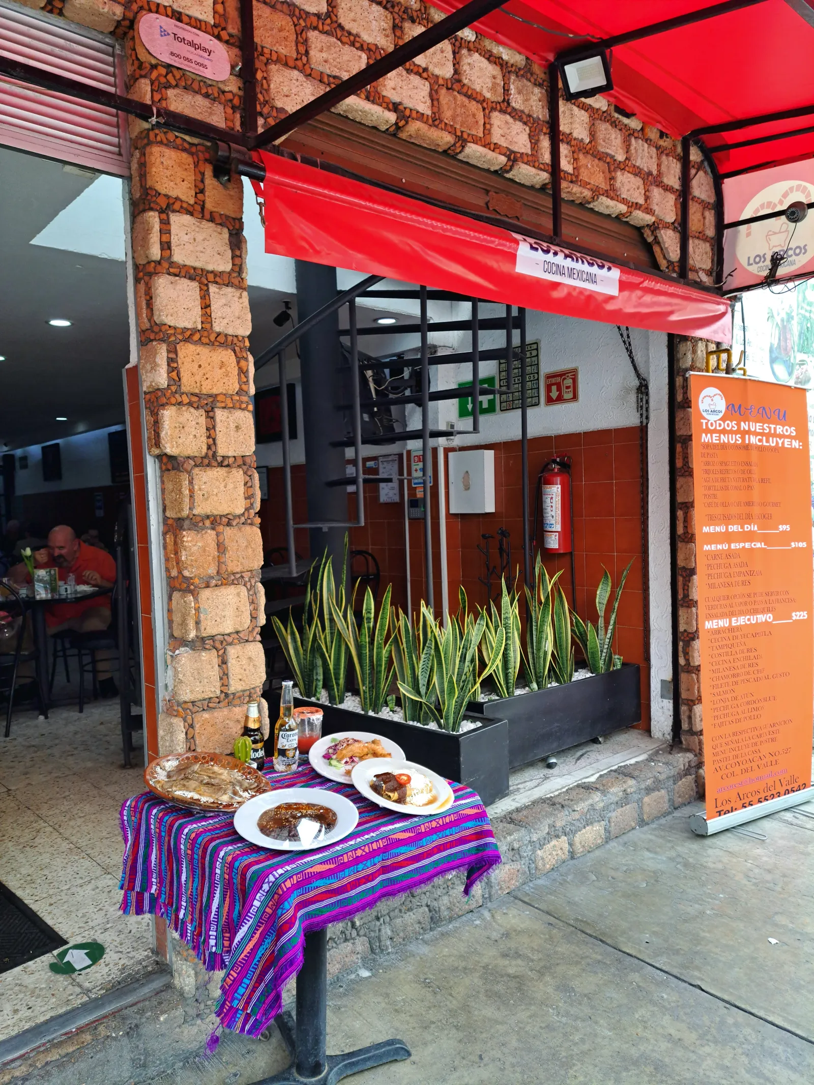 Restaurante Los Arcos Del Valle Cocina Mexicana image 1