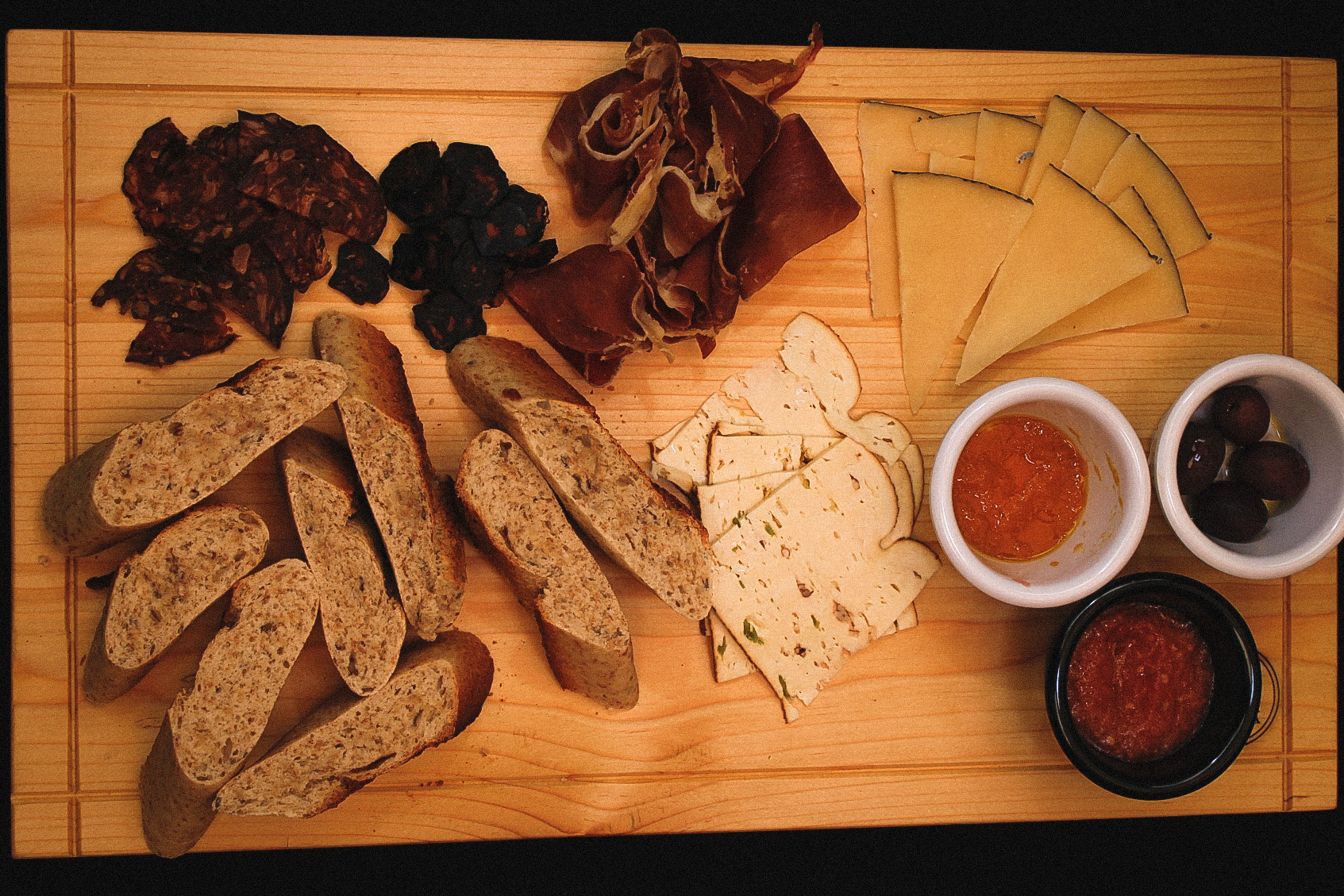 Dos Tapas Charcutería & Cervecería image 10