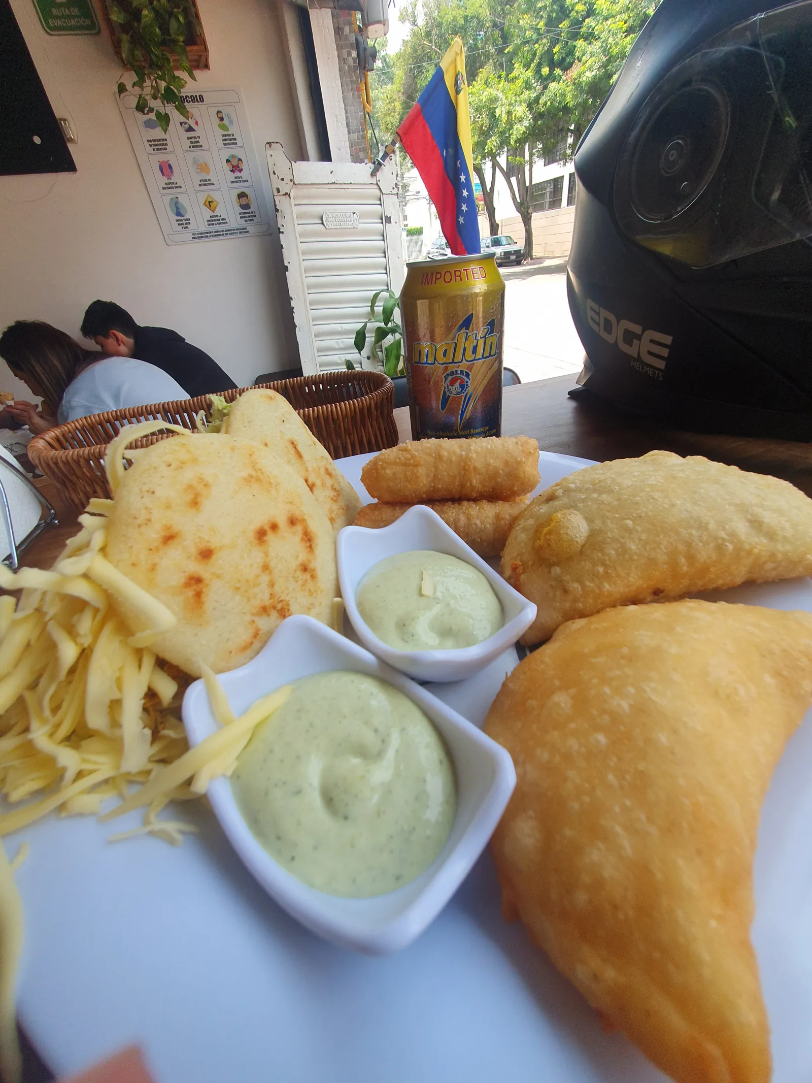 Budare Andino Venezuelan Food image 3