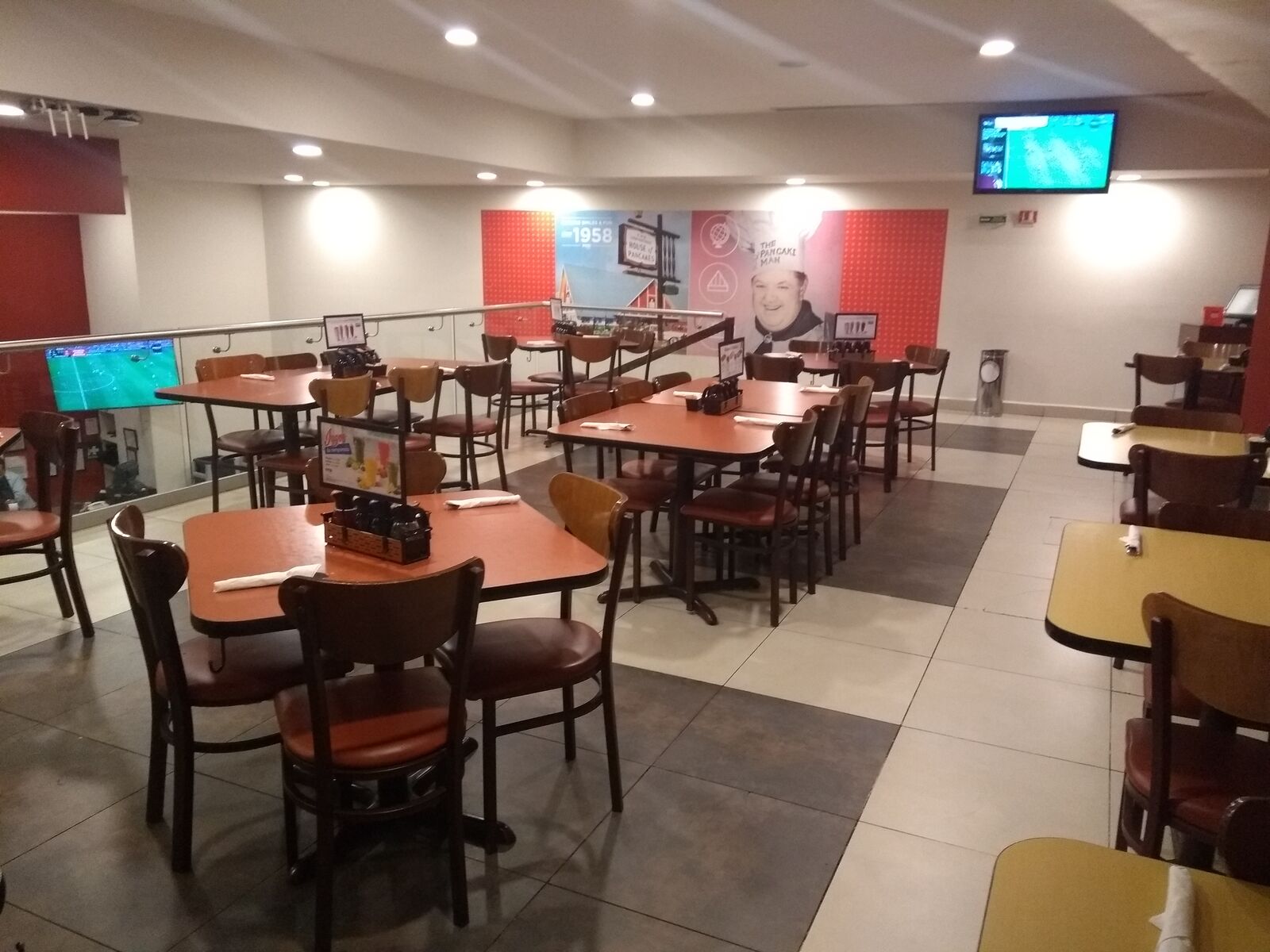 IHOP image 7