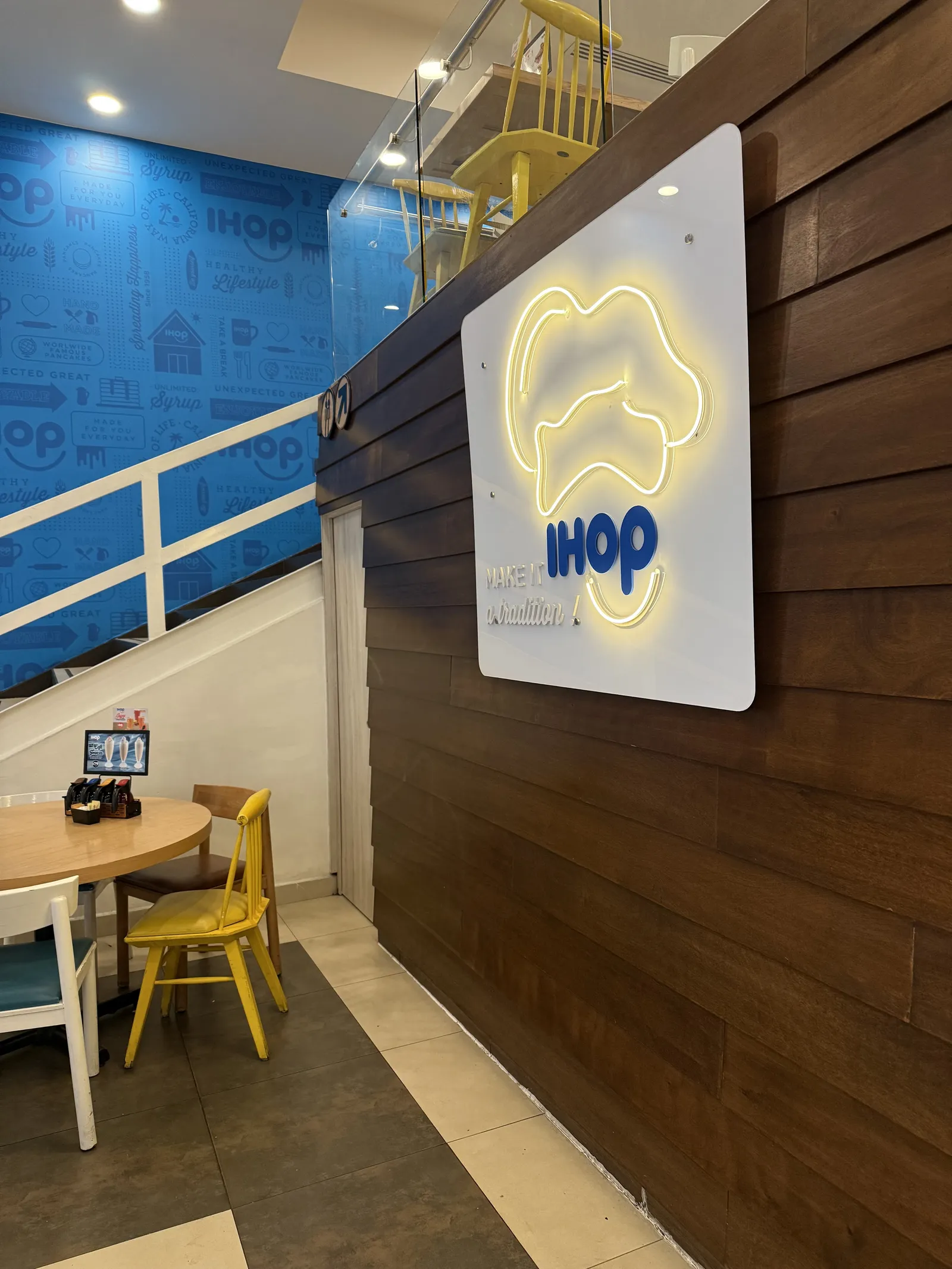 IHOP image 9