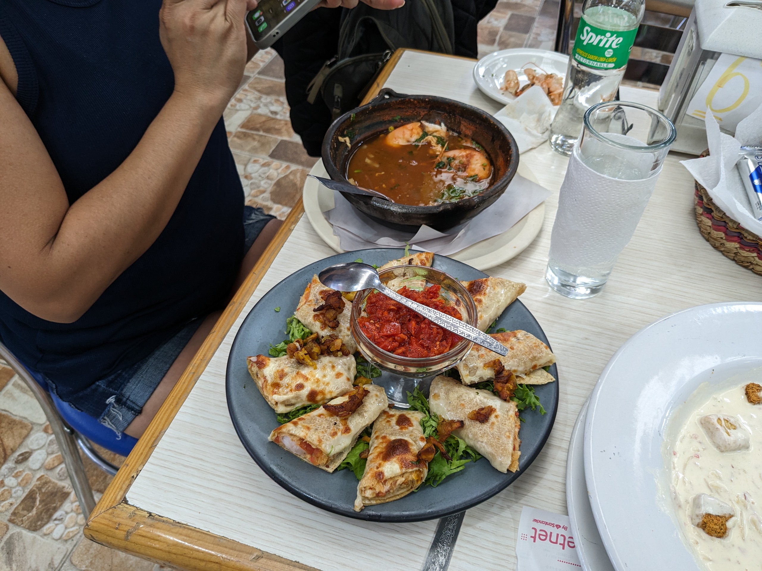 MARISCOS EL PARAISO image 6