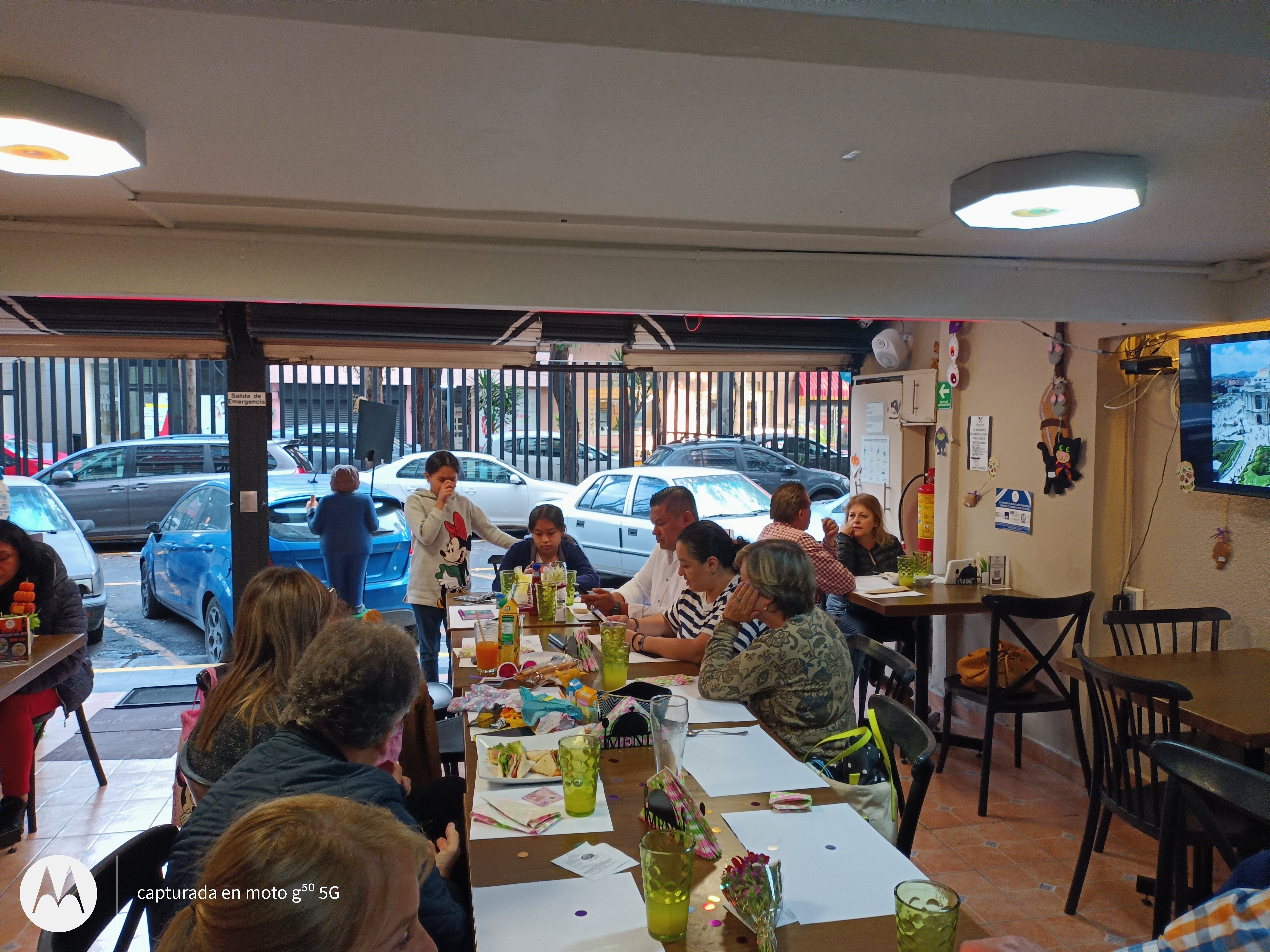 Sal y Pimienta image 1