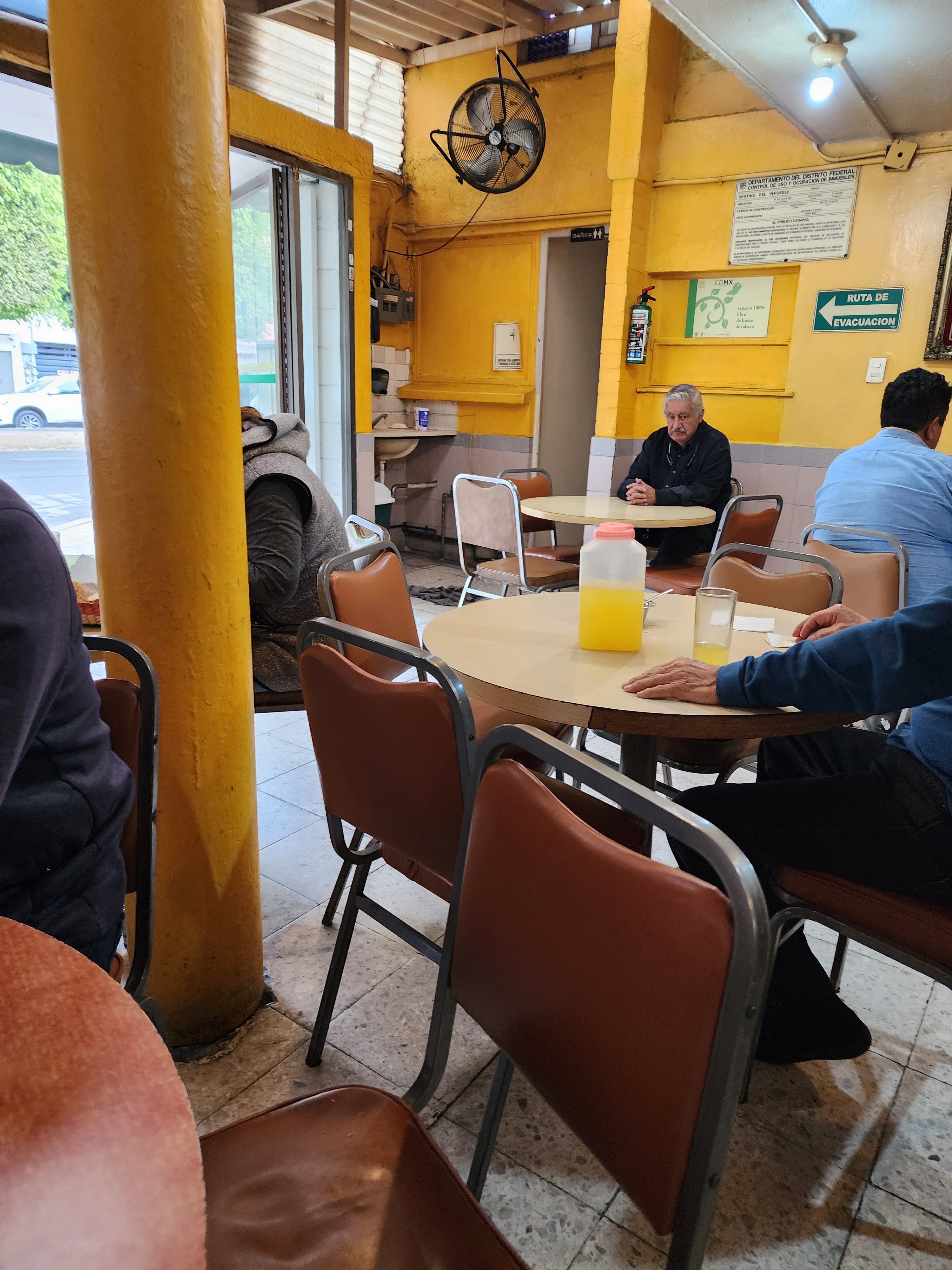 Sal y Pimienta image 8