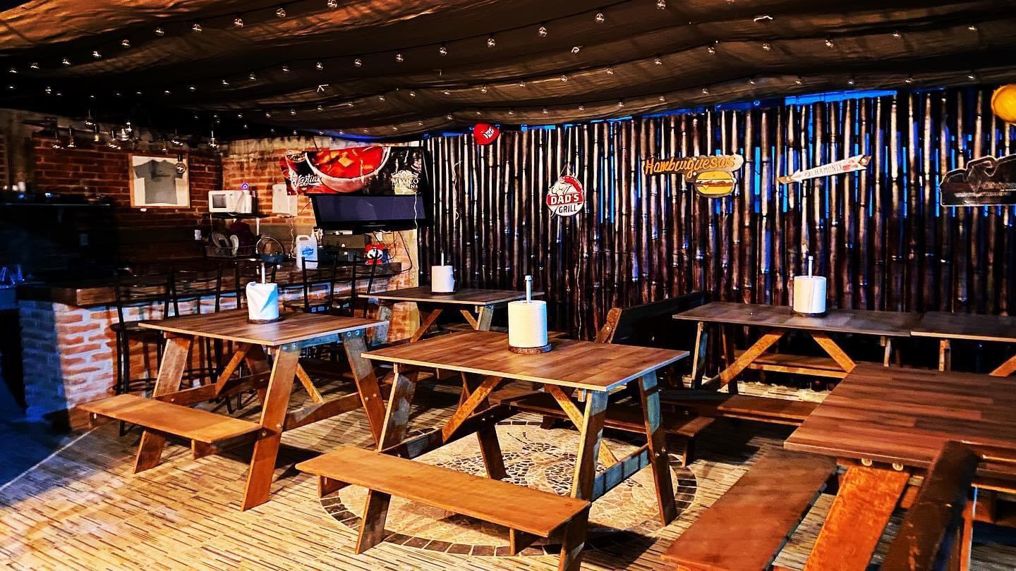 La Martina Drinks & Wings image 1