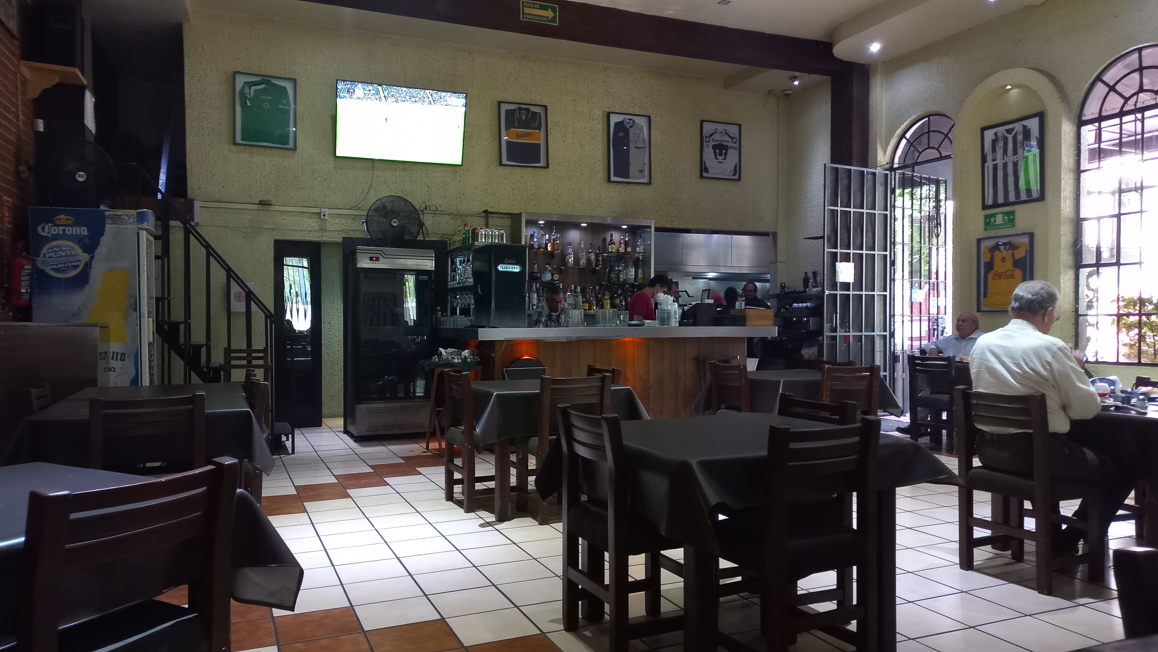 Las Boleadoras Restaurante Argentino image 3