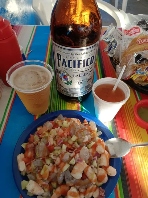 El Algodon Seafood image 1