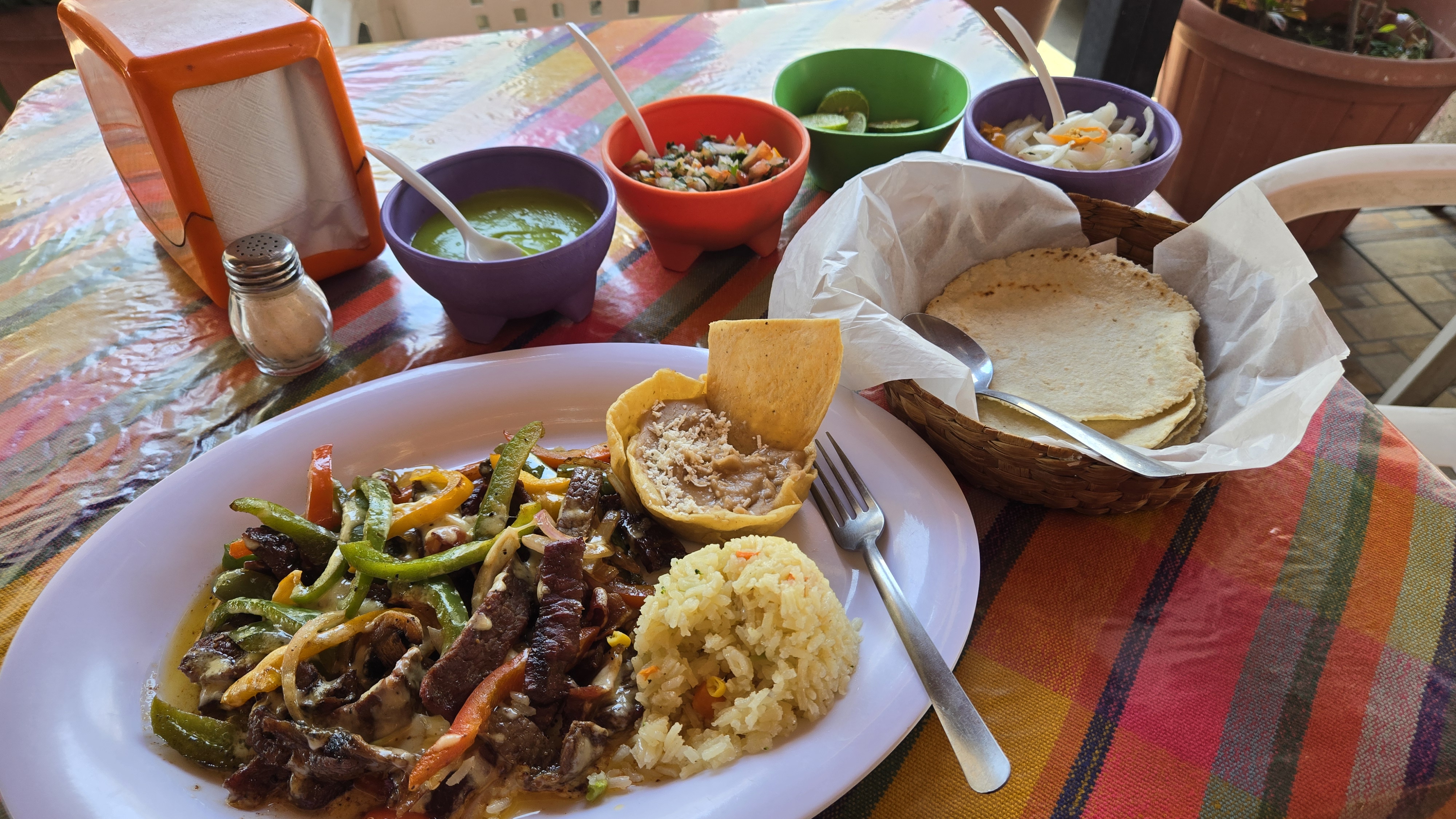 El Montalayo Restaurant image 3