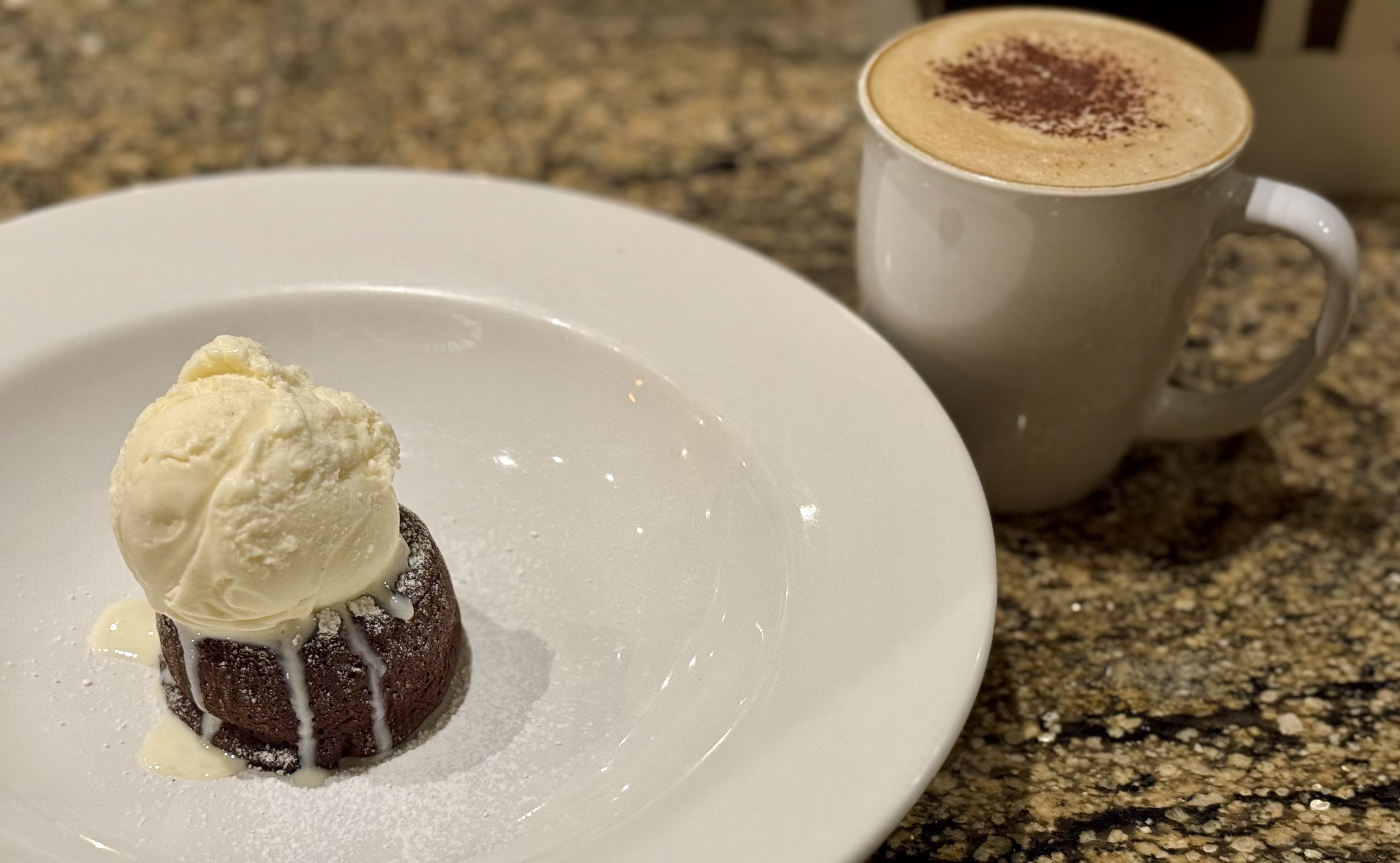 Hector's Bistro image 4