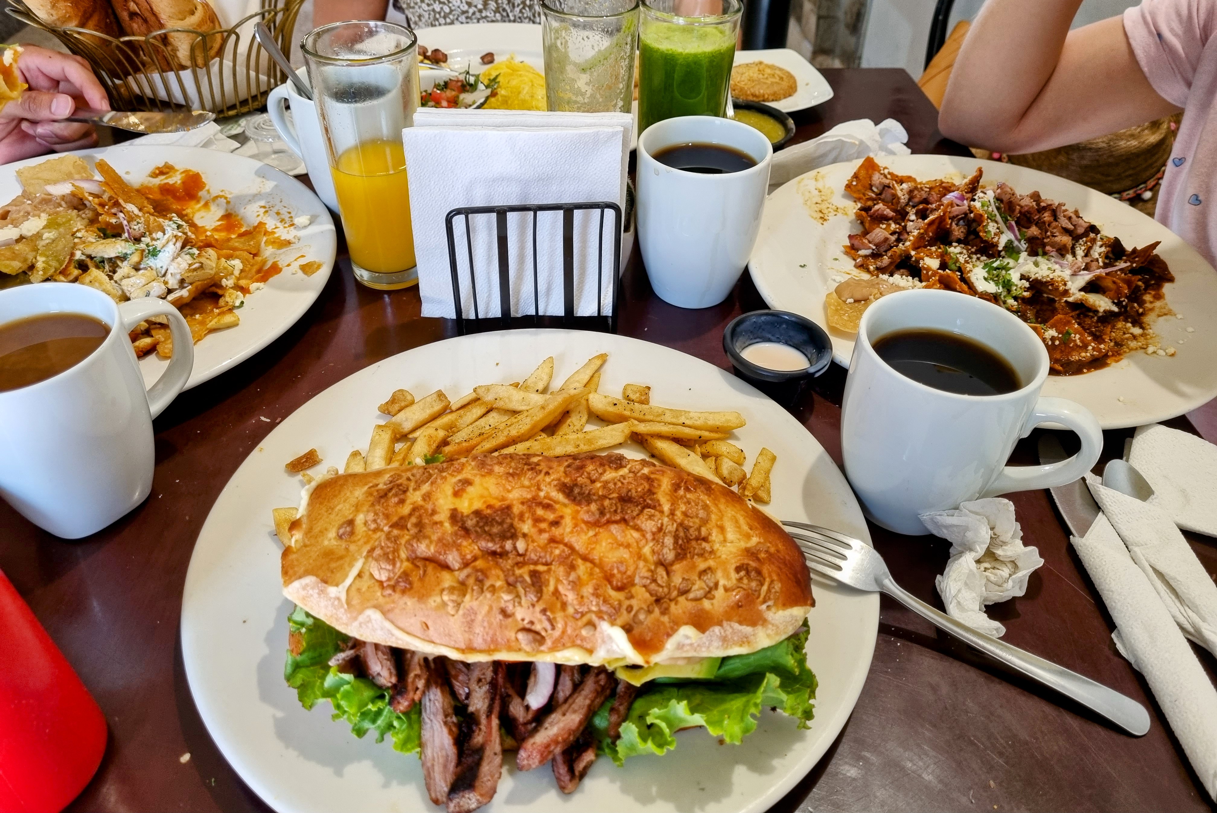 Kaleidoscopio coffee and art gallery image 2