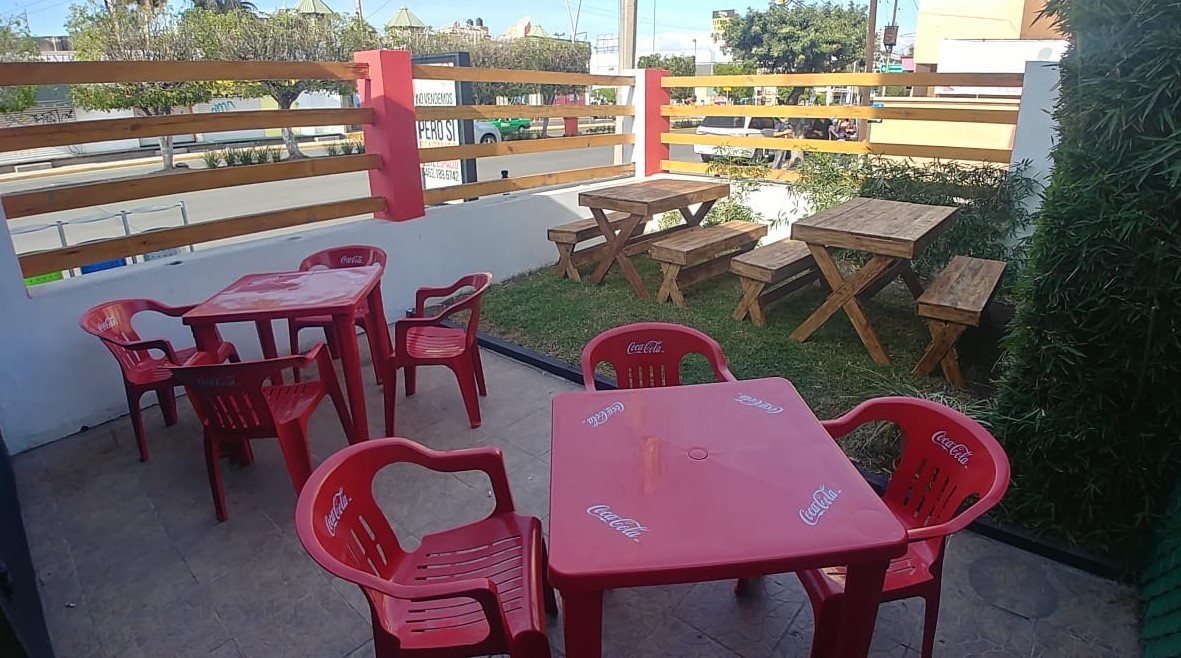 Pepete's Irapuato Tortas y Tacos Ahogados image 9