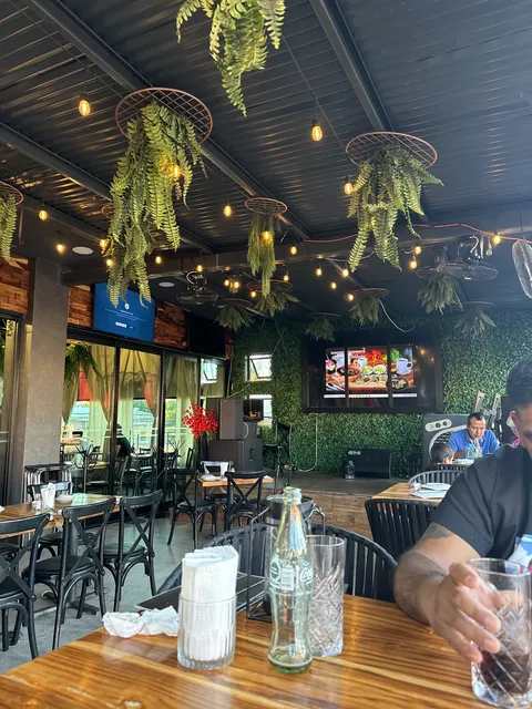 Nogal Restaurant image 3