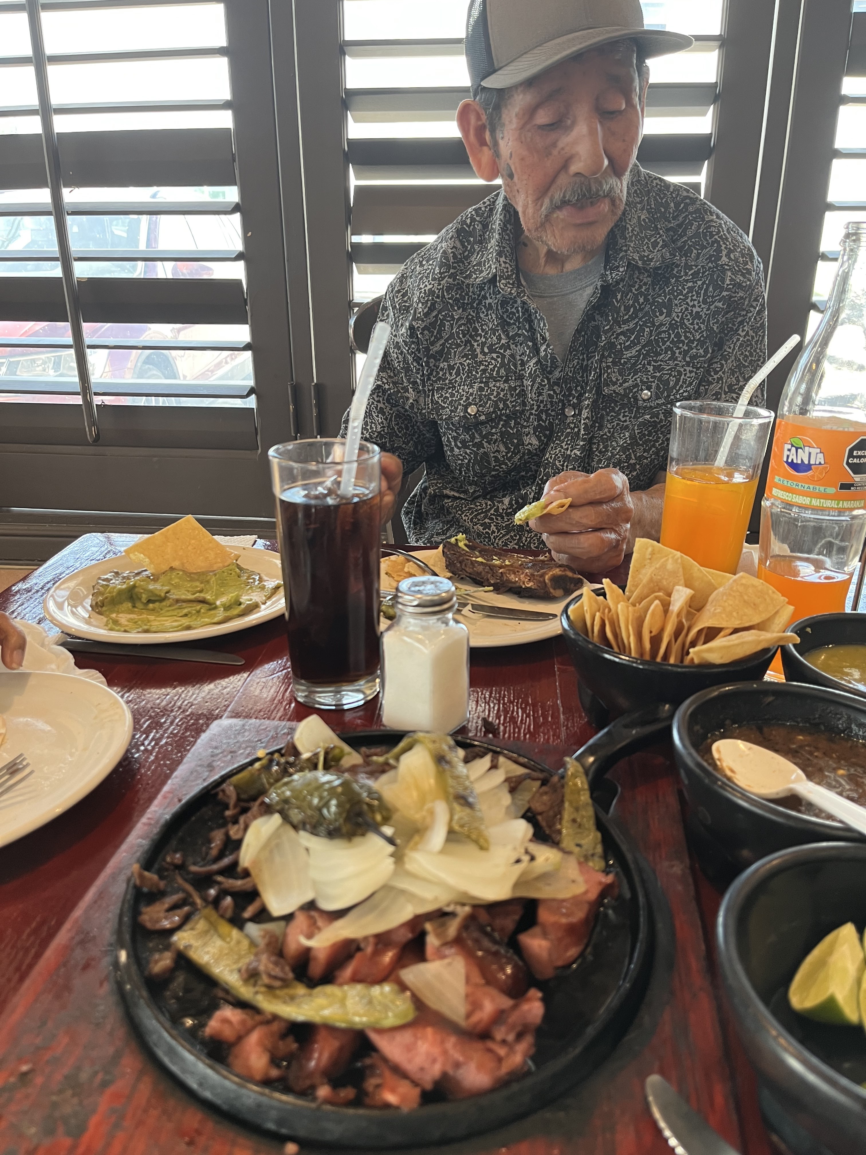 Laredo's Parrillita IV image 4