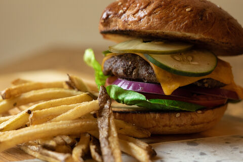 Stella's Craft Burgers & Chicken image 4