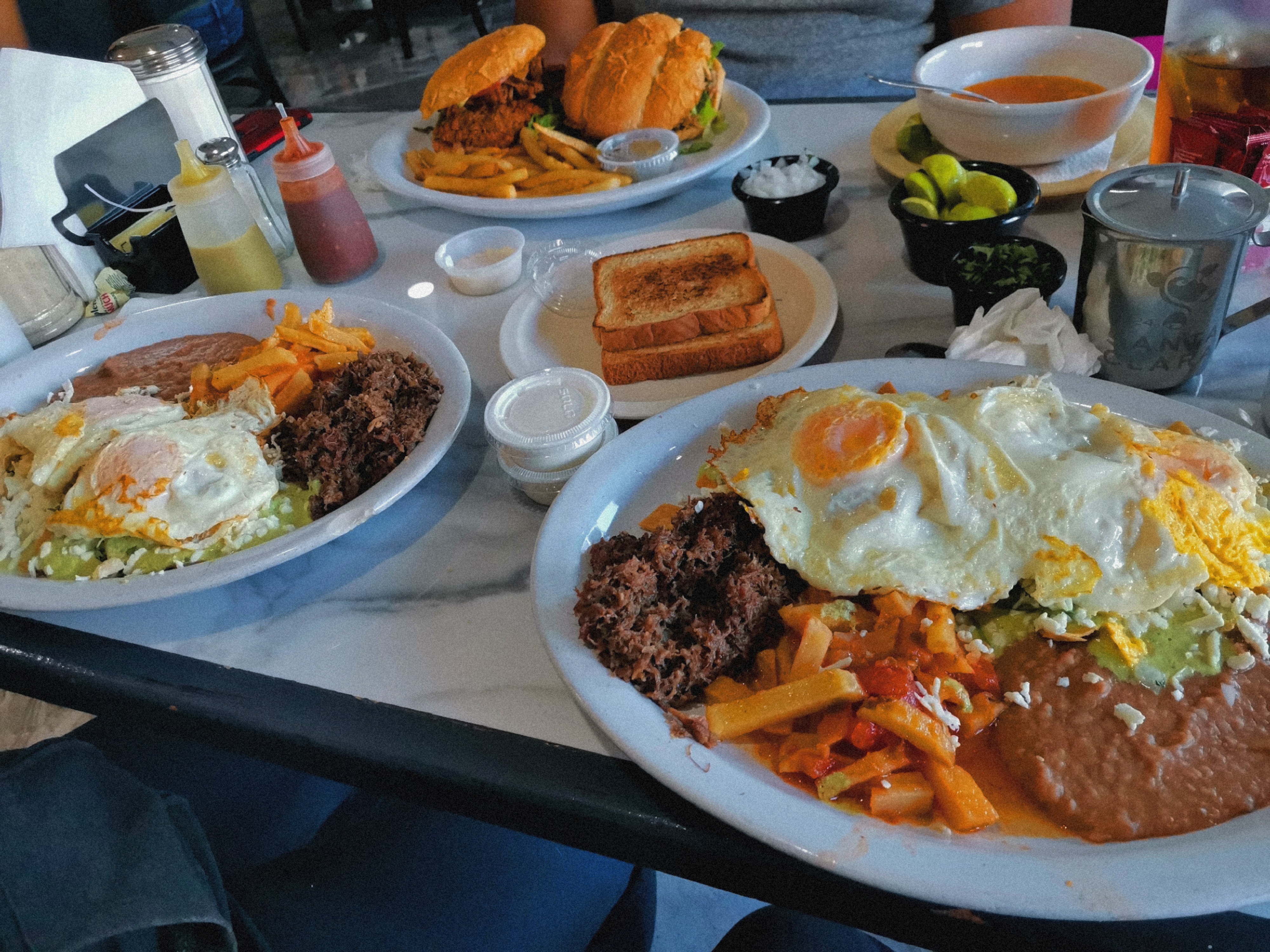 EL CAFE DE LA CUADRA image 8