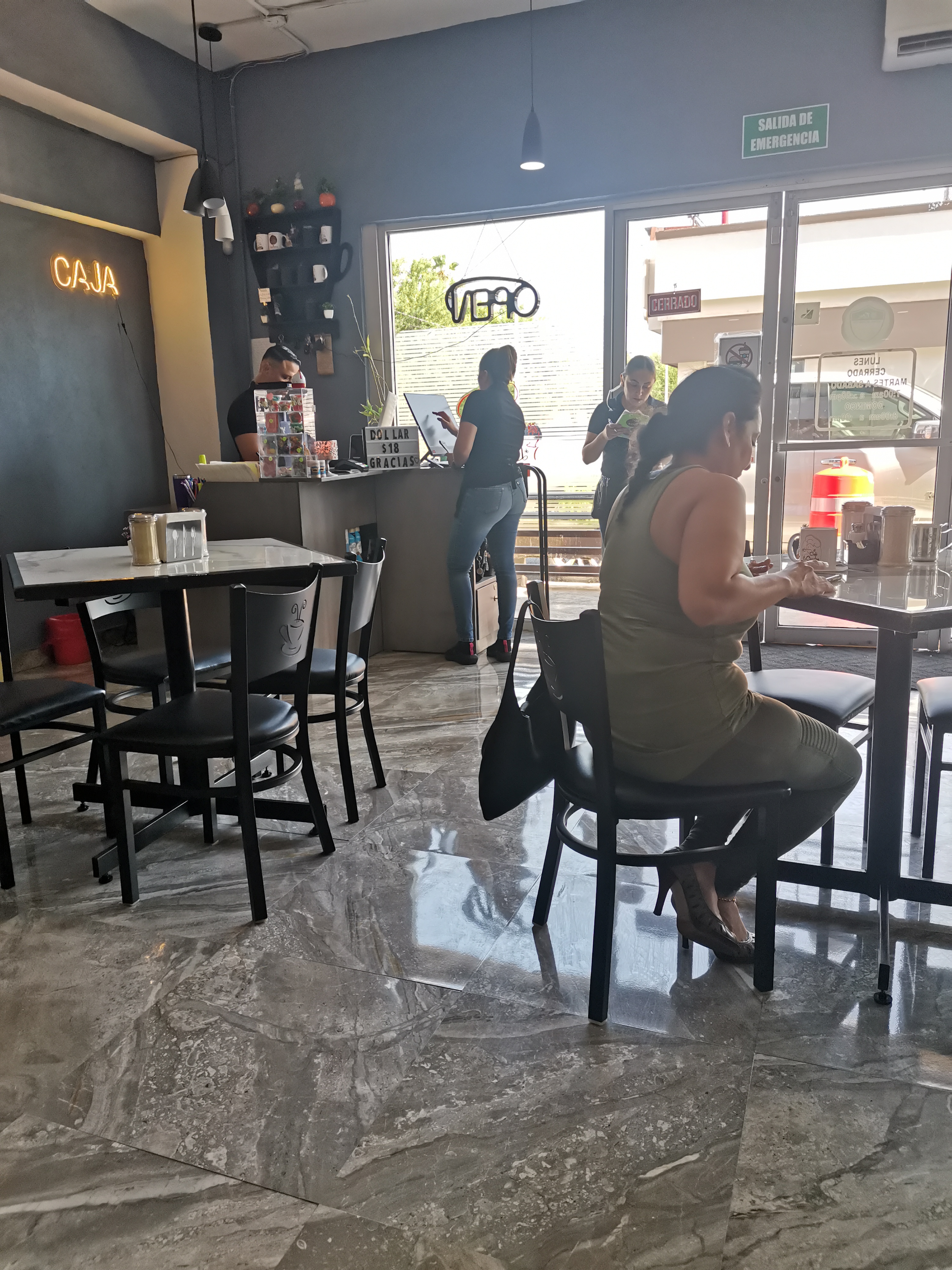 EL CAFE DE LA CUADRA image 10