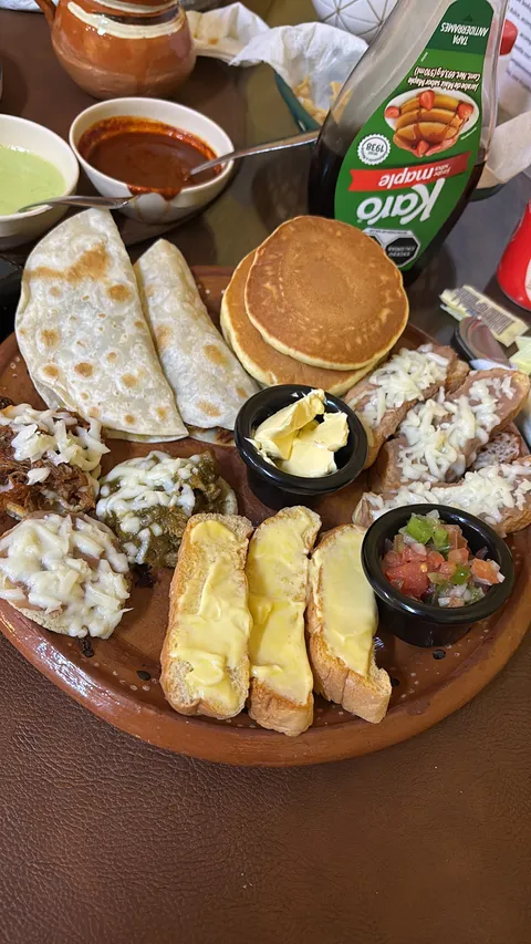 Mi Pueblito Restaurant image 2