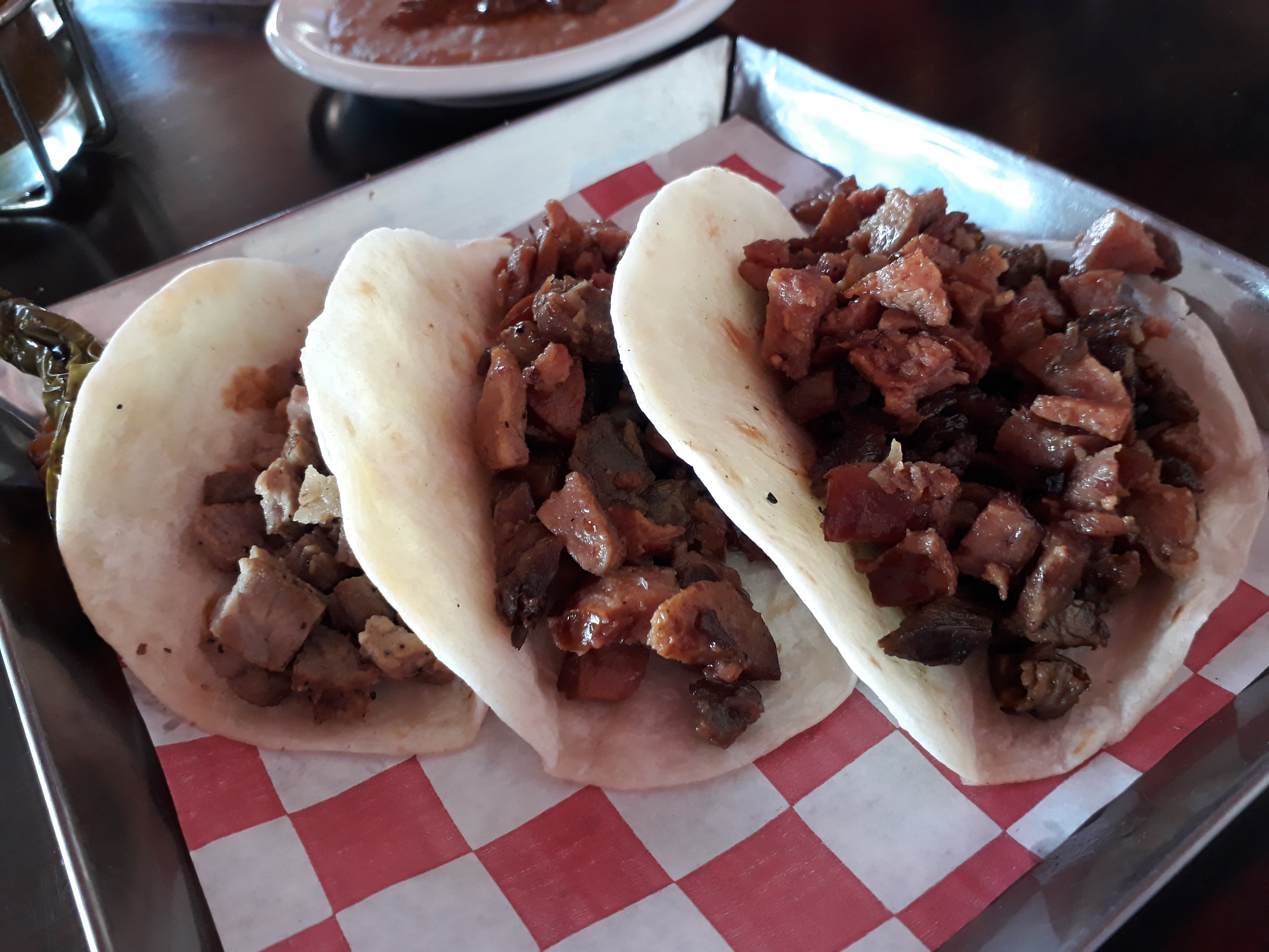 Esquina Maclain Tacos & Beer image 2