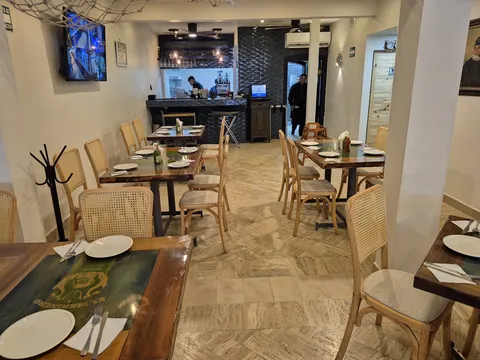 El Marinero Restaurant-Bar image 1
