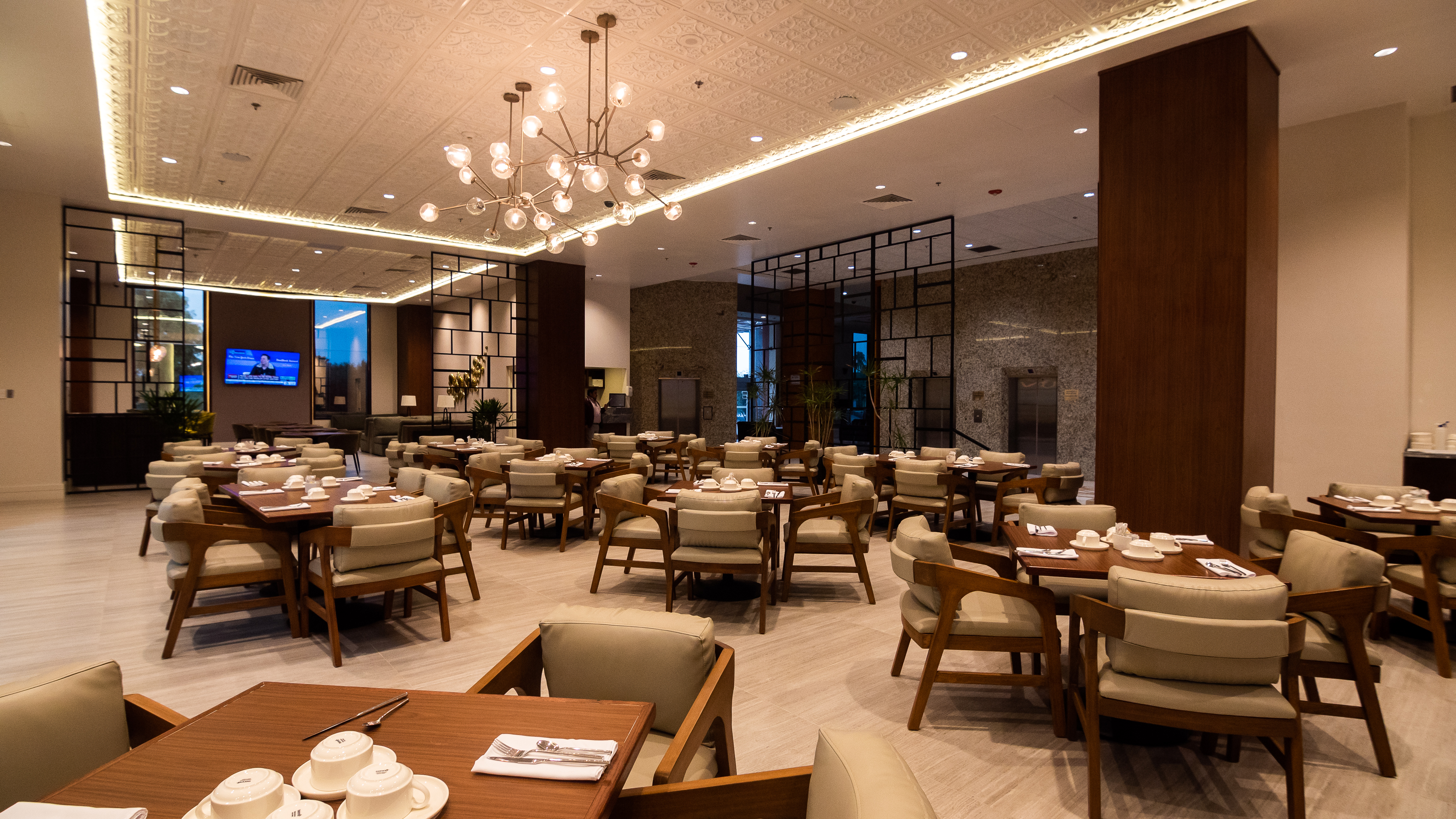 W33 Restaurant-Bar image 1