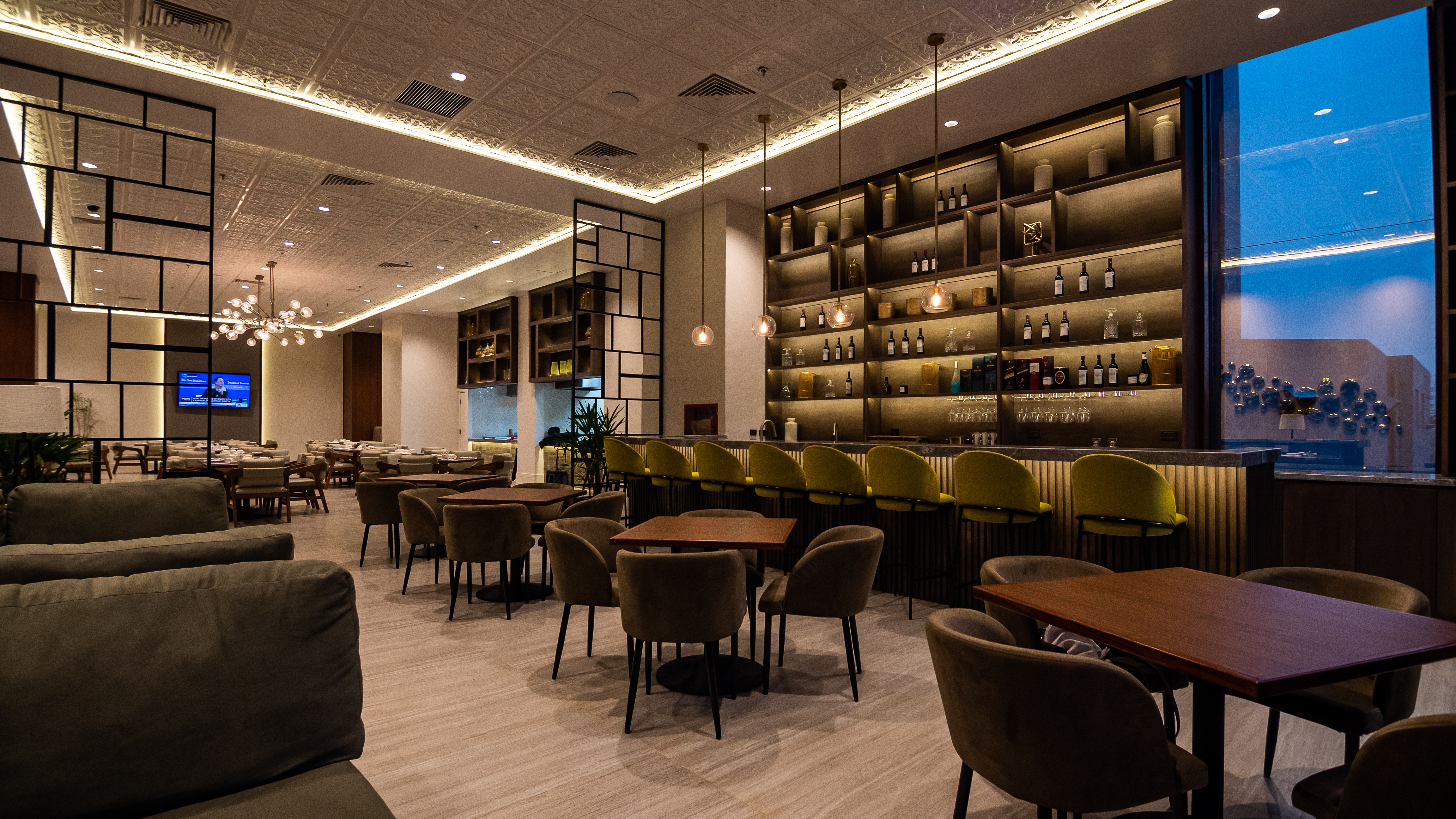 W33 Restaurant-Bar image 3