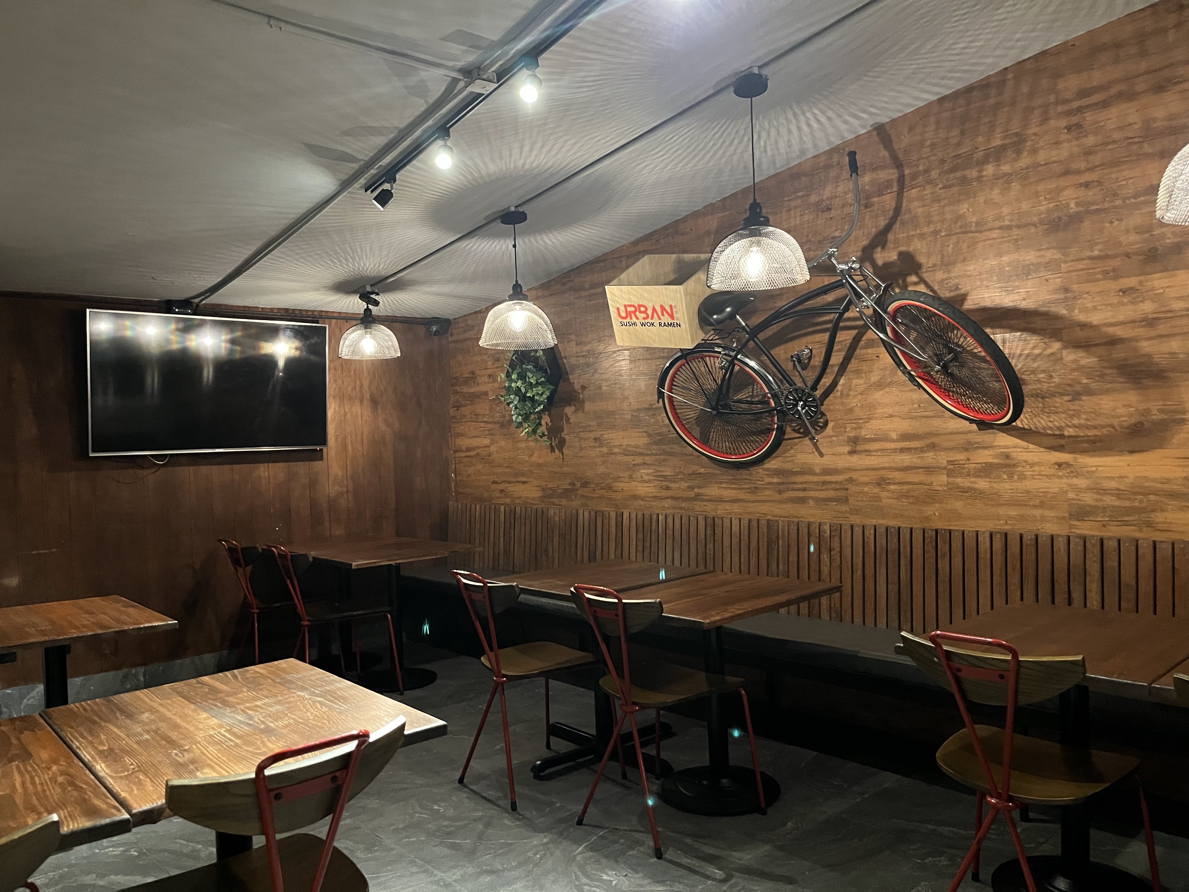 Urban Sushi Wok Ramen Polanco image 7