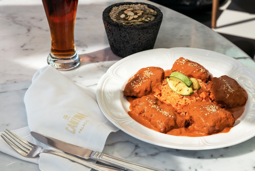 La Cantina Palacio Polanco image 2