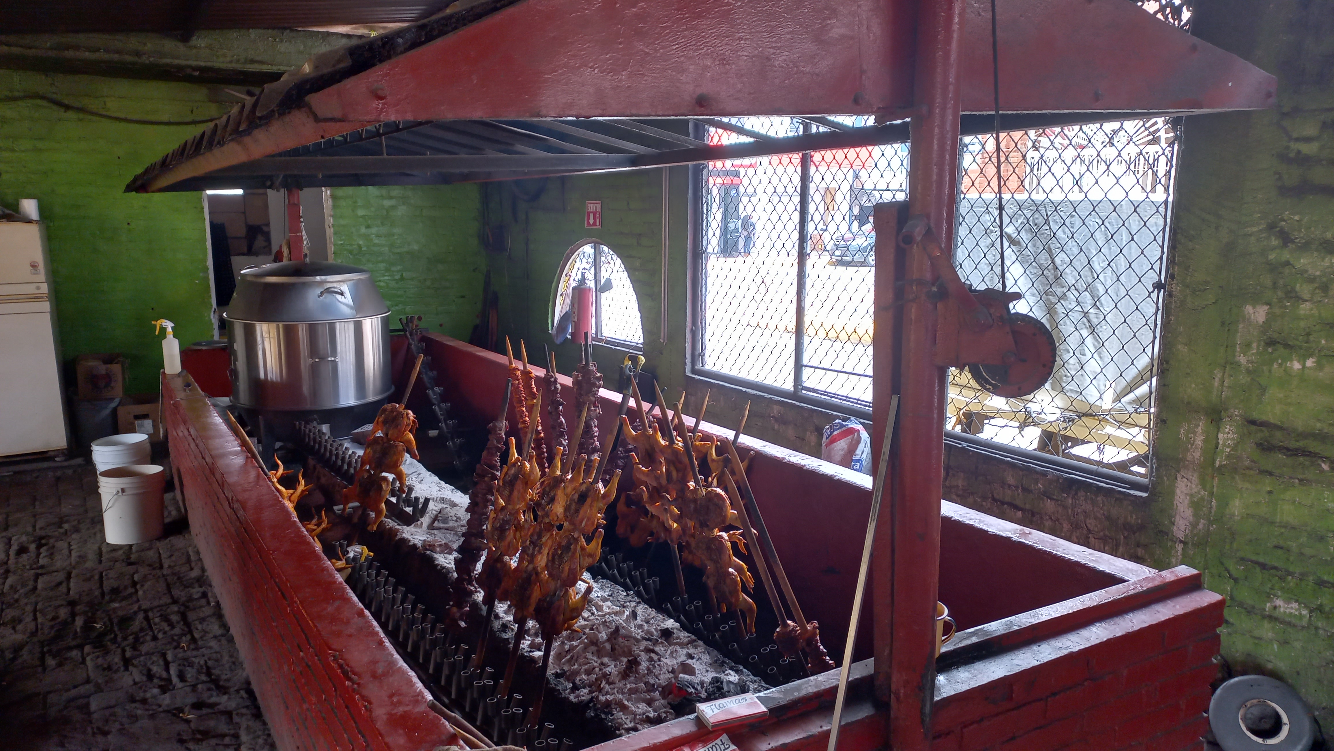 Pollos Monarca image 2