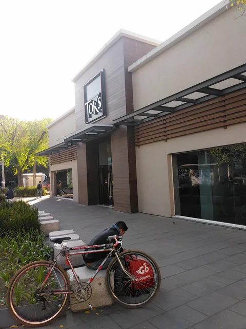 Toks Narvarte image 3