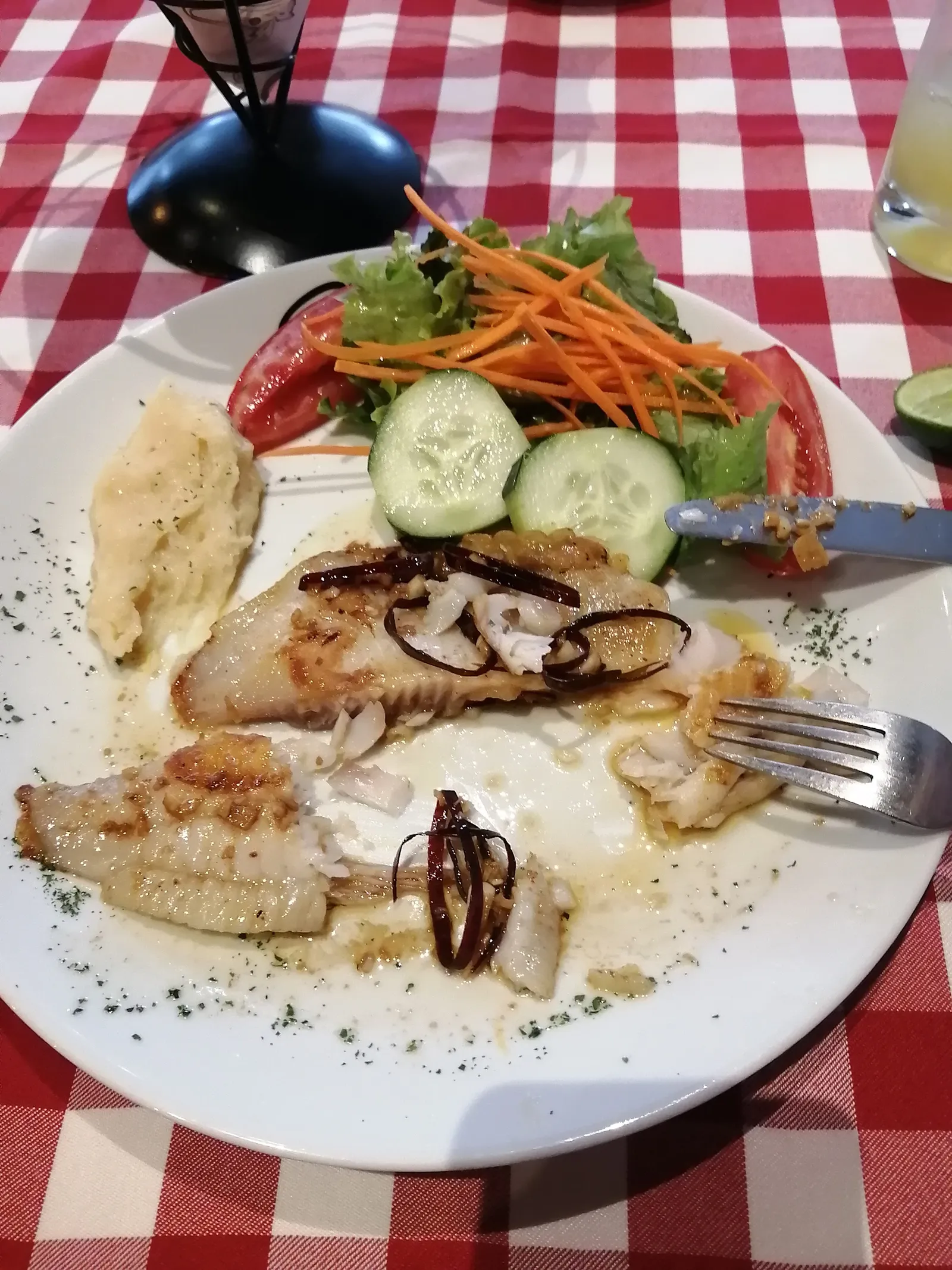 Gino's image 7