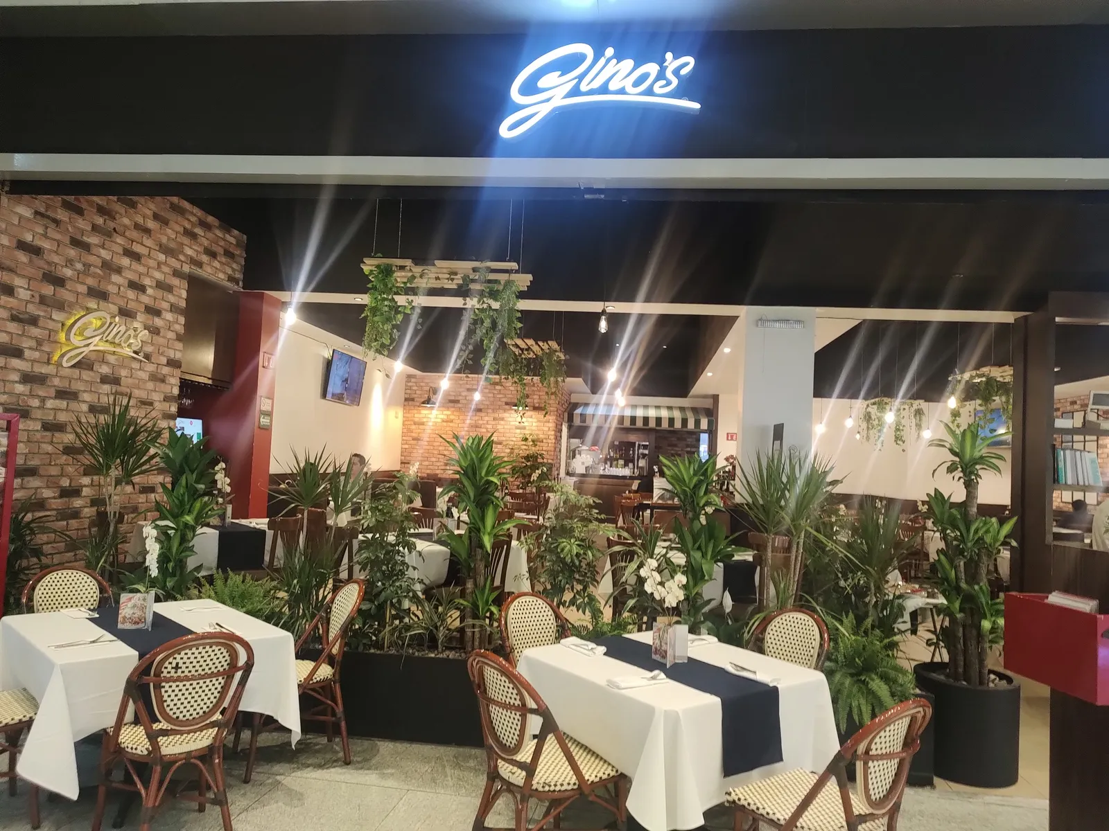 Gino's image 10
