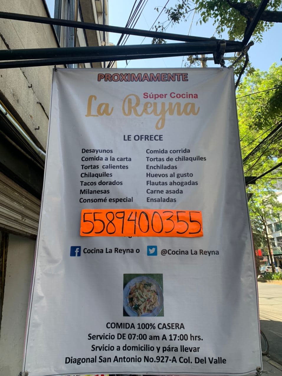 Family Restaurant - La Reina image 3