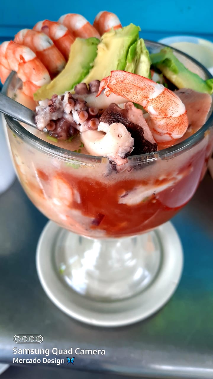 El Tungar Cockteleria Suc. Catedral image 3