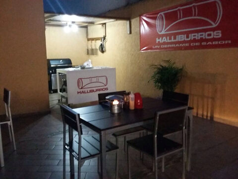 Halliburros image 1