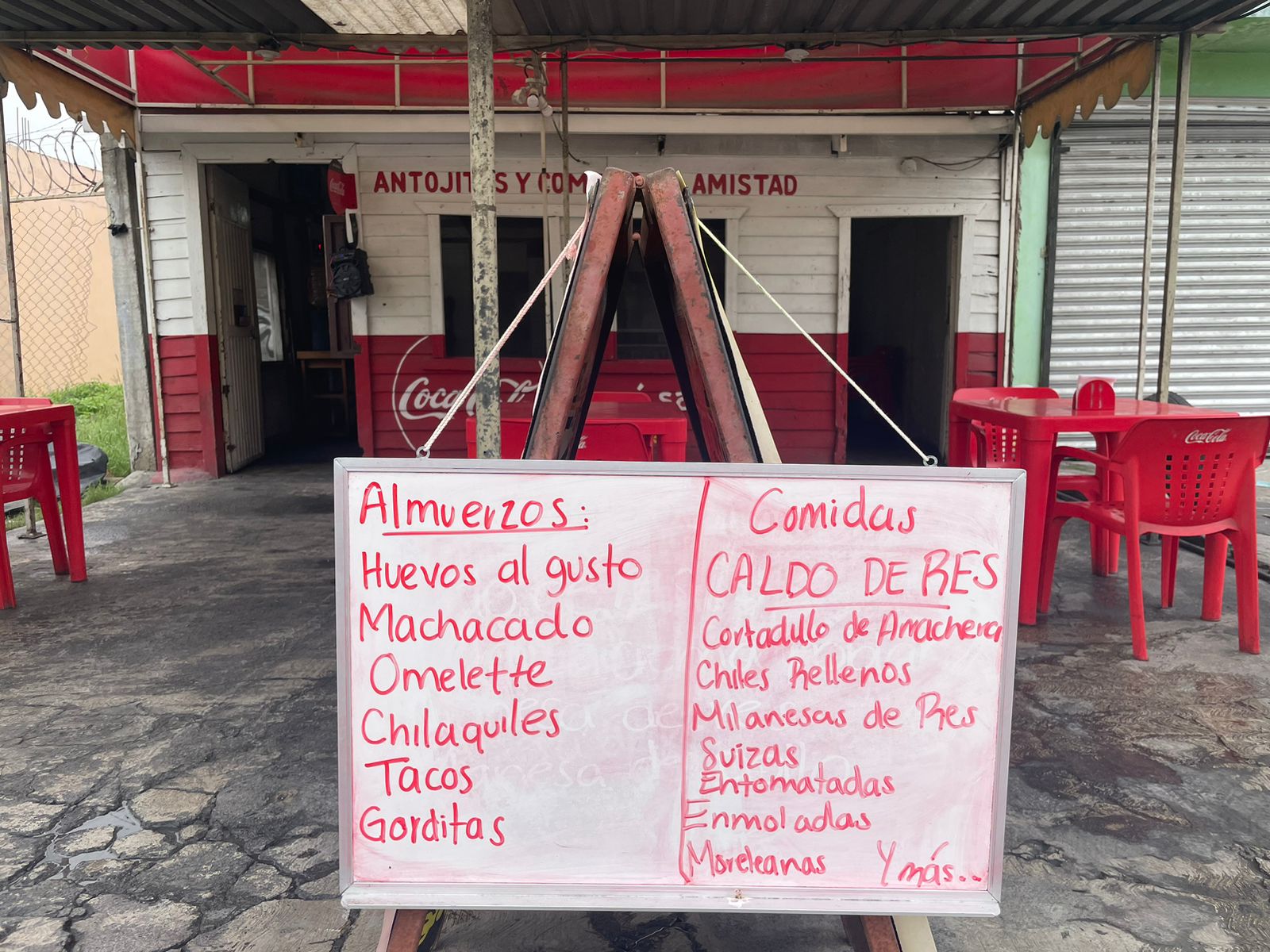 Comidas La Amistad image 3