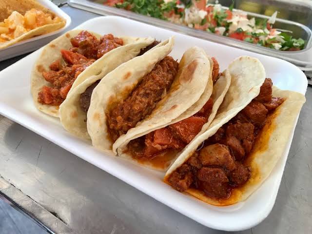 Tamquitos Maki image 3