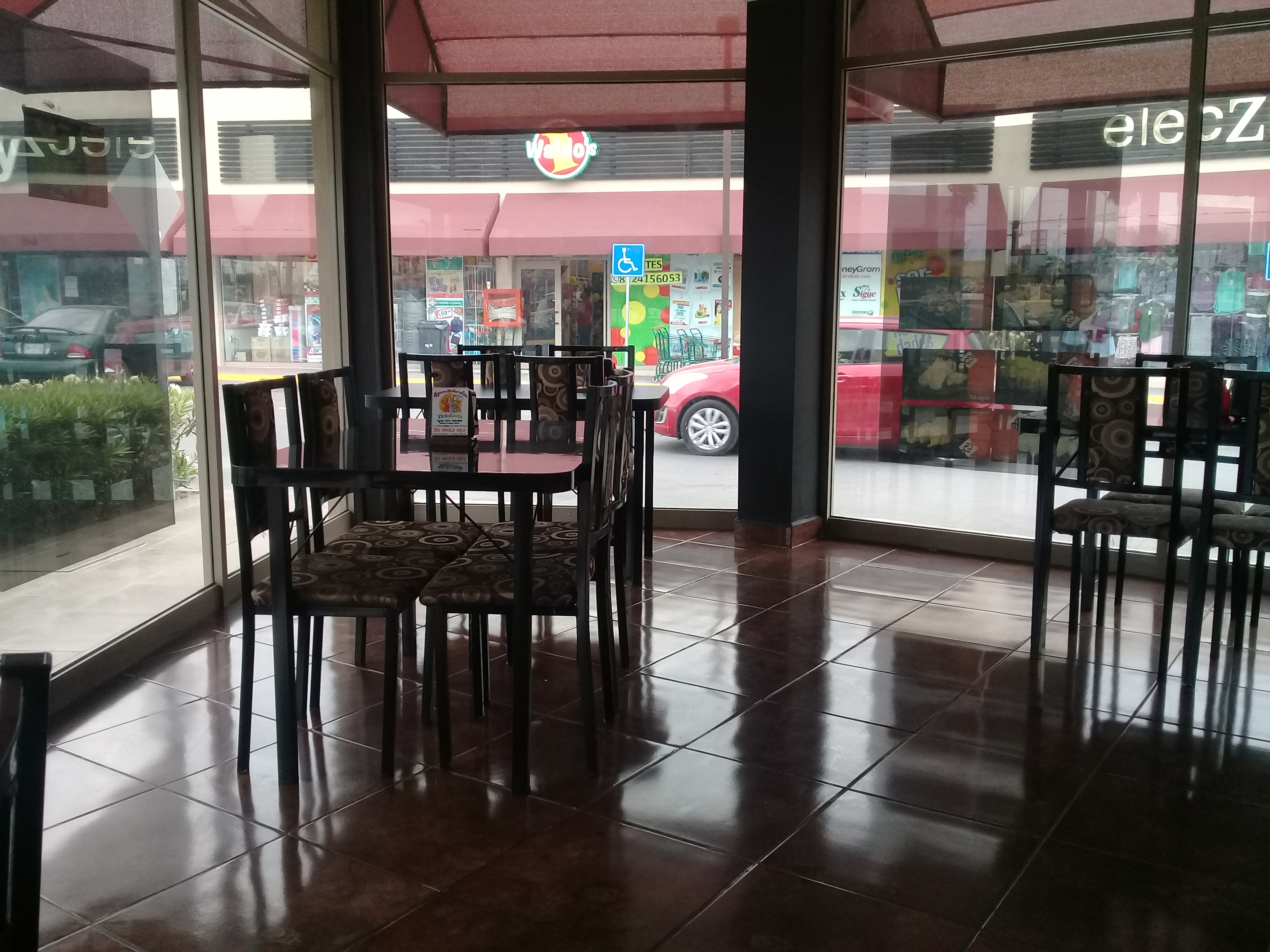 Sichi Sushi & Coffee Rest. Mi Plaza Escobedo image 1