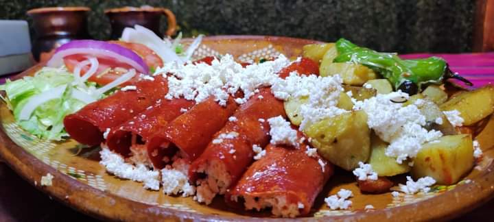 Los Candiles Antojitos image 2