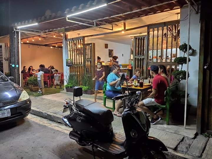 Los Candiles Antojitos image 10