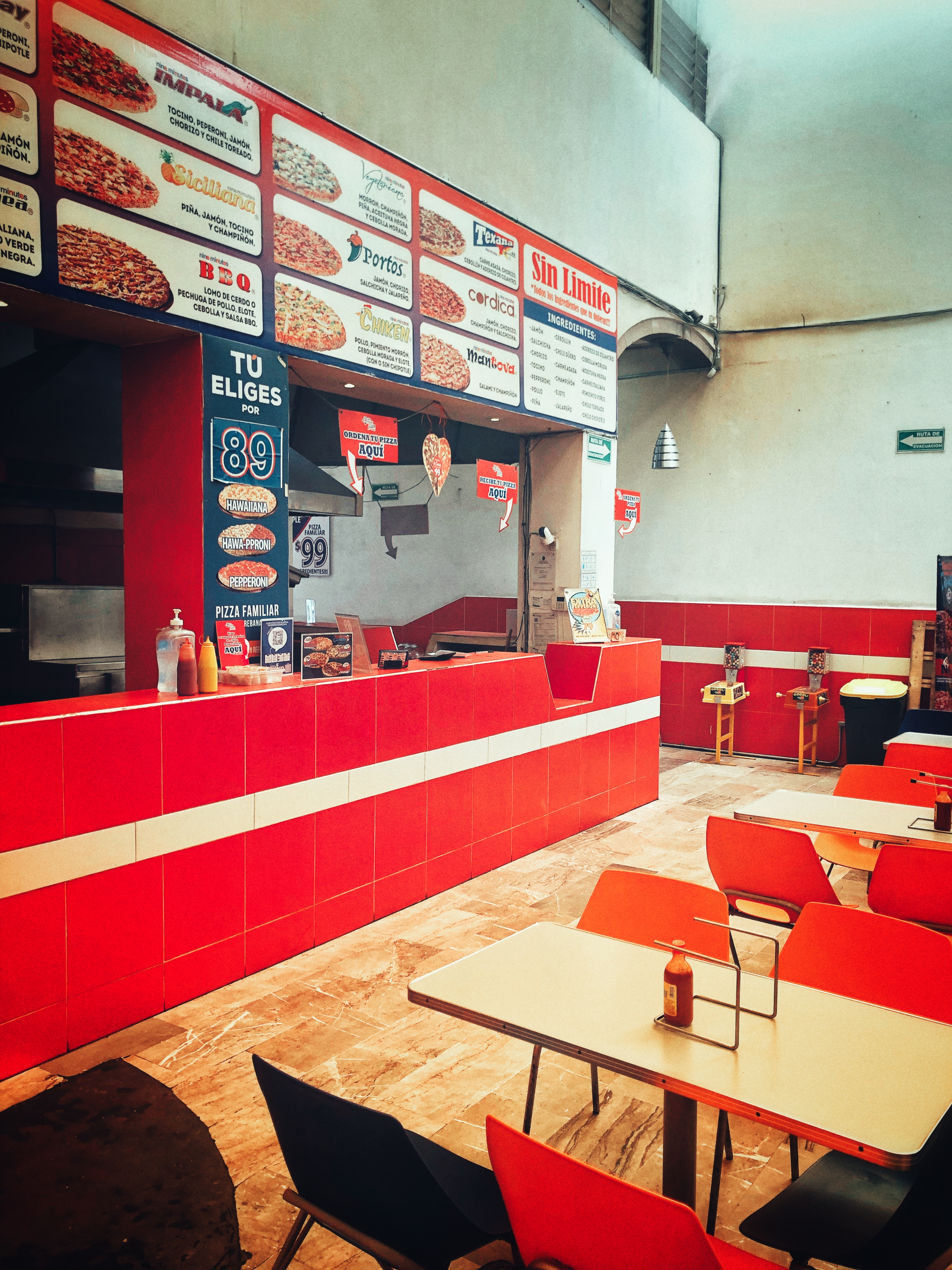 Nine Minutes Pizza image 7