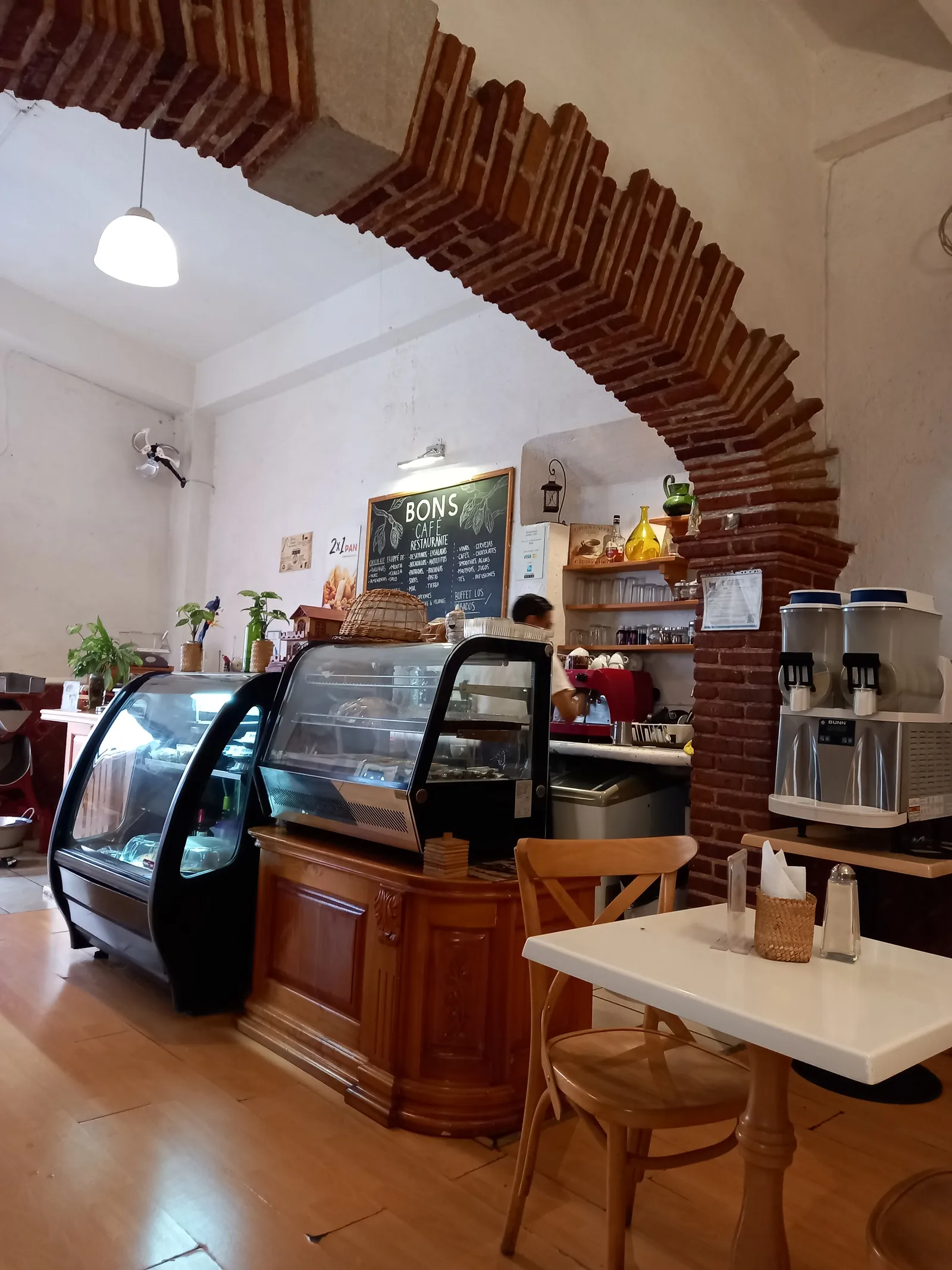 Bons Café image 5