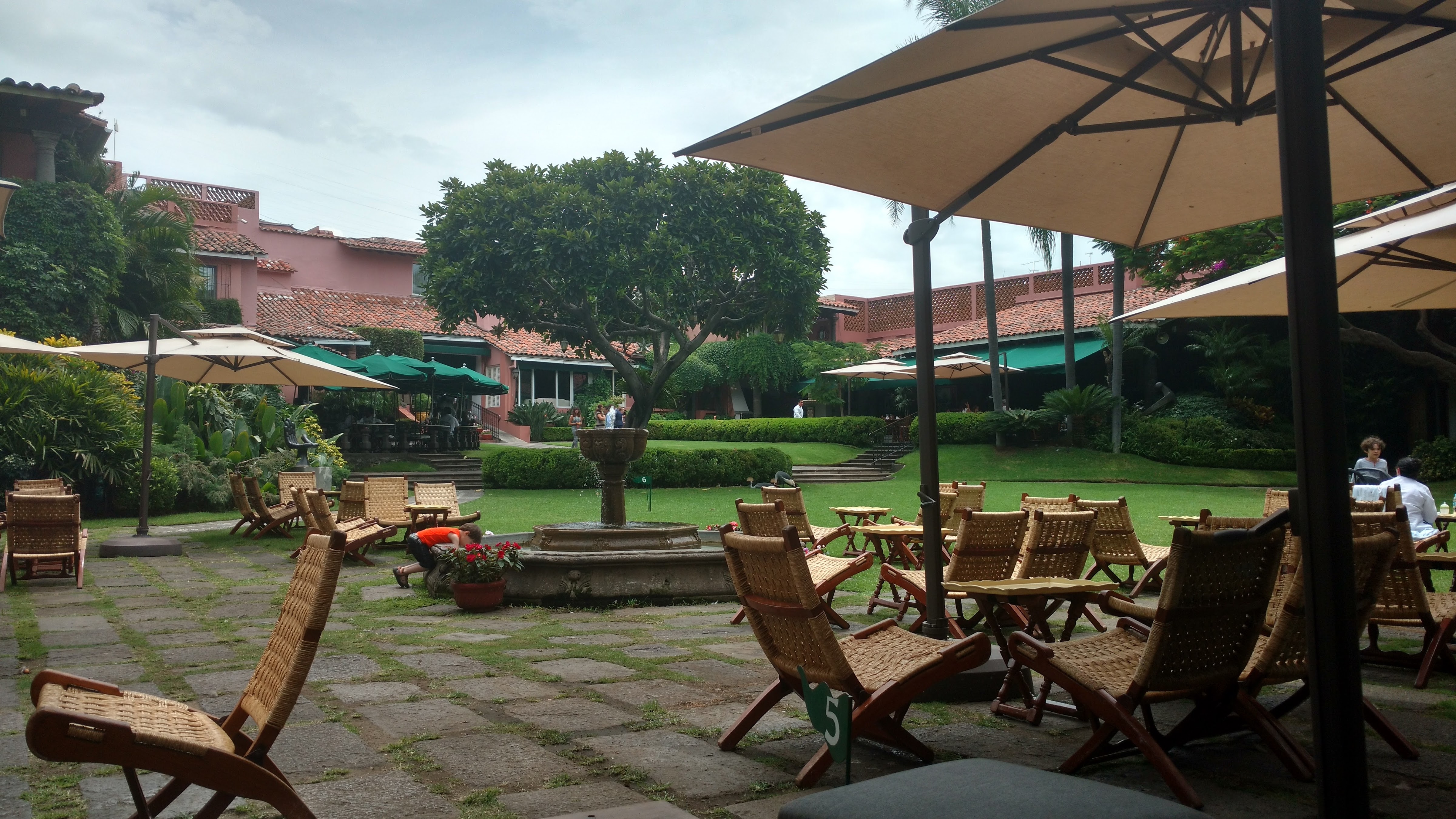 Las Mañanitas image 2