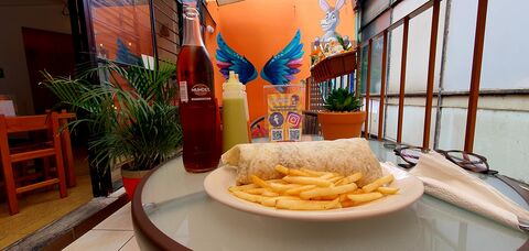 Burritos La Galería image 6