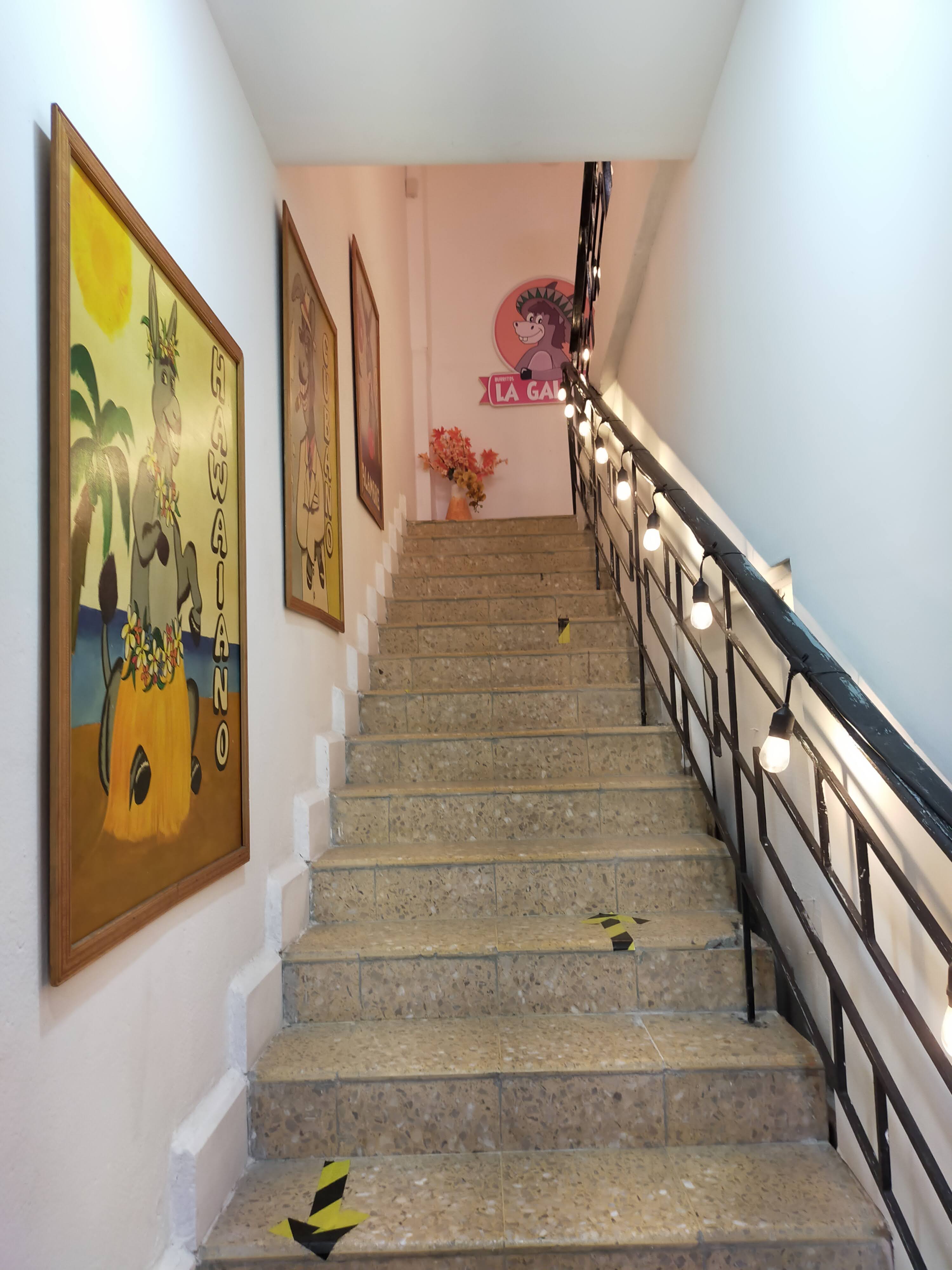 Burritos La Galería image 9