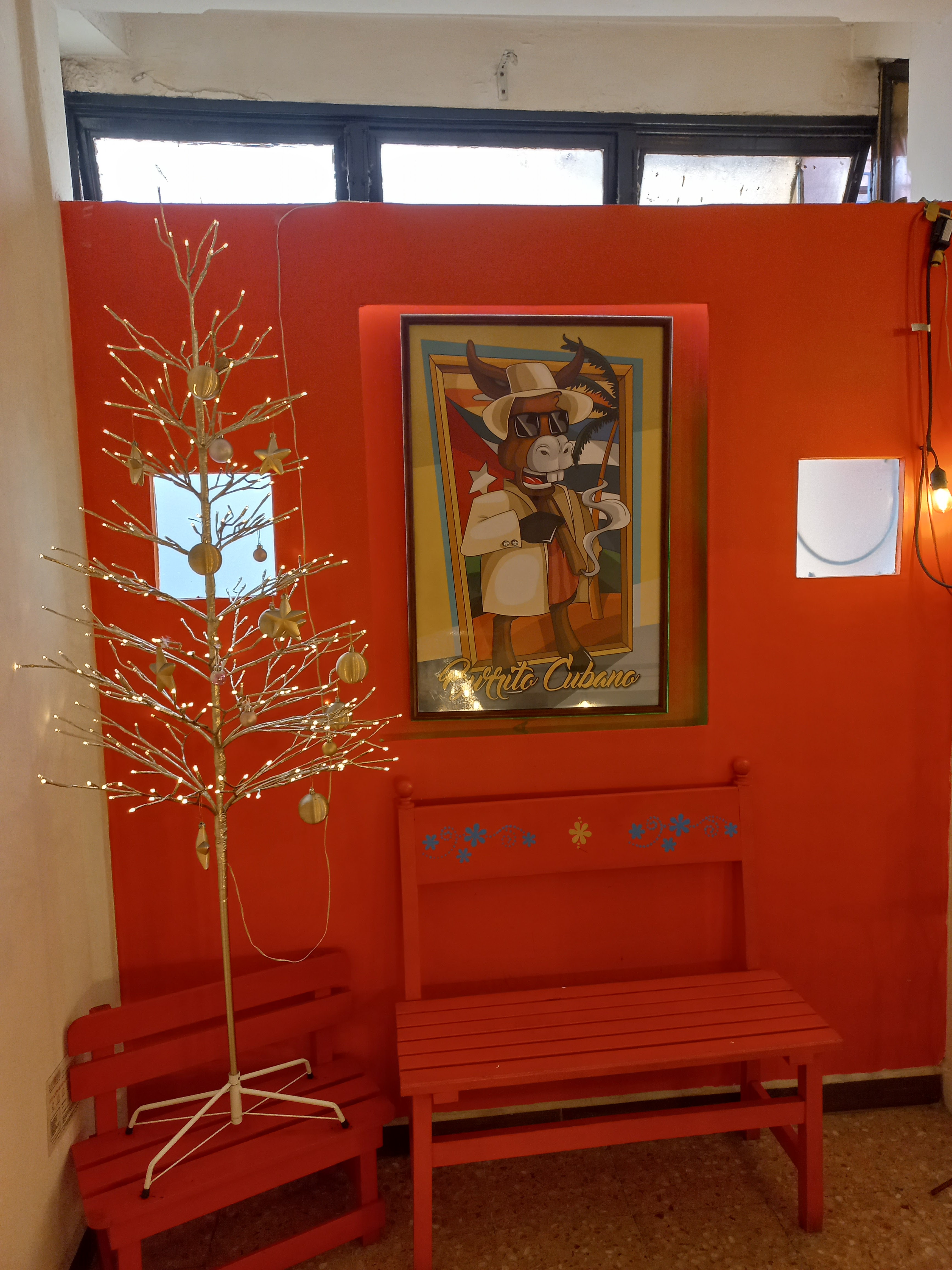 Burritos La Galería image 10